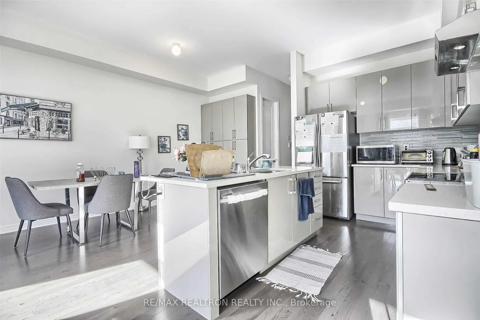 Photo 6 of Unit Main, 111 Lebovic Campus Drive, Vaughan, Patterson — HOMEH