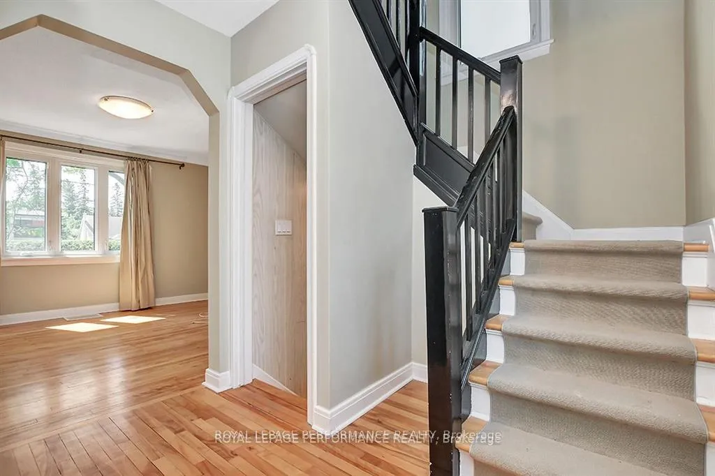 Photo 4 of 64 Starwood Road, Ottawa, Meadowlands/St. Claire Gardens — HOMEH