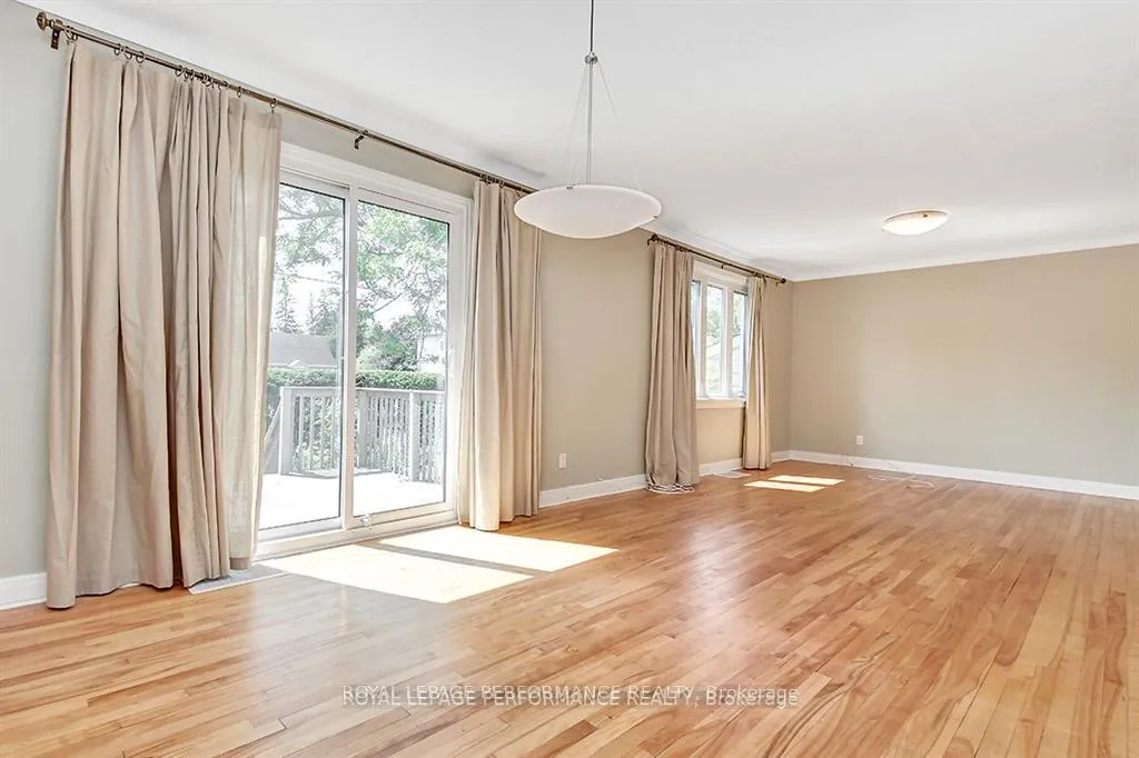 Photo 7 of 64 Starwood Road, Ottawa, Meadowlands/St. Claire Gardens — HOMEH