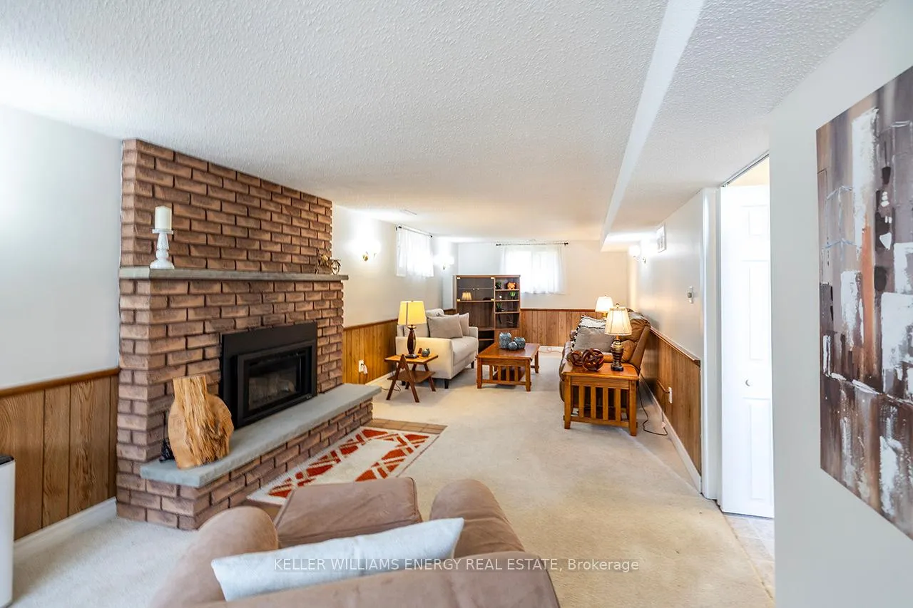 Photo 24 of 676 Whistler Drive, Oshawa, Northglen — HOMEH