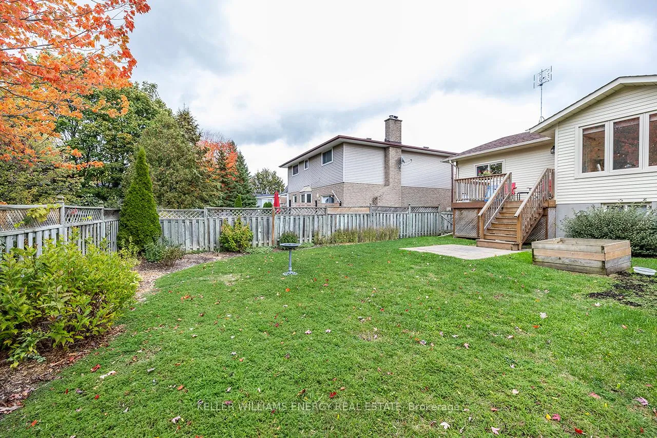 Photo 31 of 676 Whistler Drive, Oshawa, Northglen — HOMEH