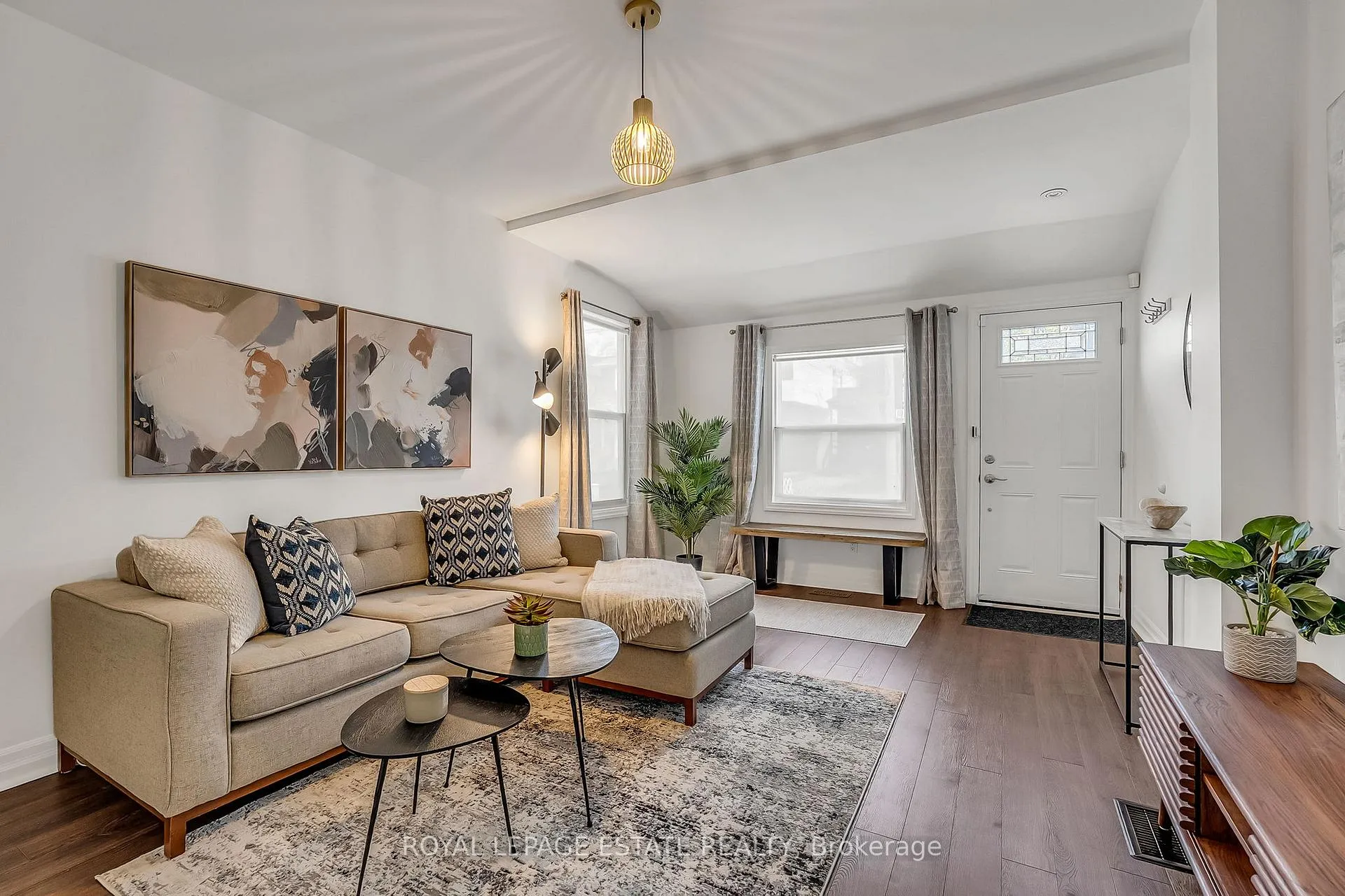 Photo 4 of 240 Cedarvale Avenue, Toronto, Woodbine-Lumsden — HOMEH