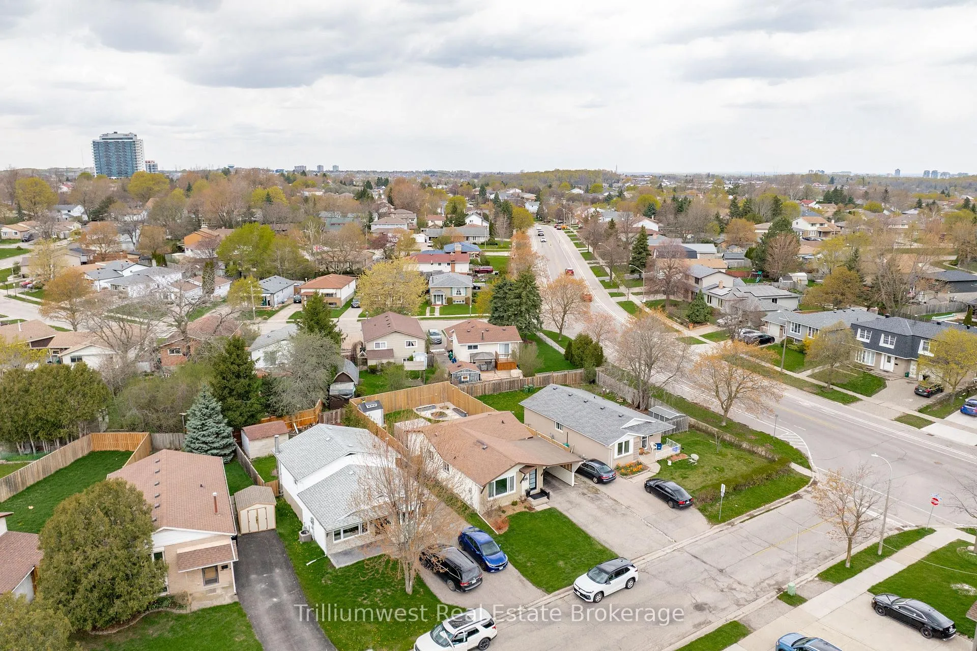 Photo 41 of 6 Broken Oak Crescent, Kitchener, Forest Heights — HOMEH