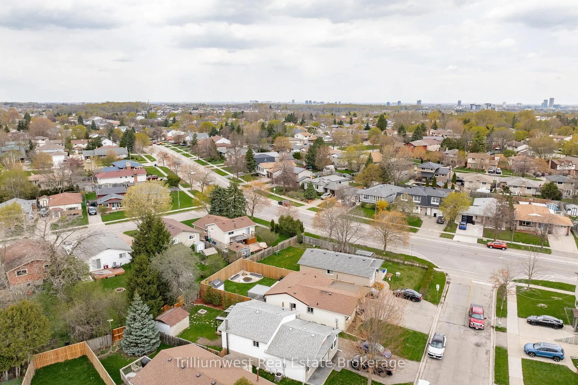 Photo 42 of 6 Broken Oak Crescent, Kitchener, Forest Heights — HOMEH