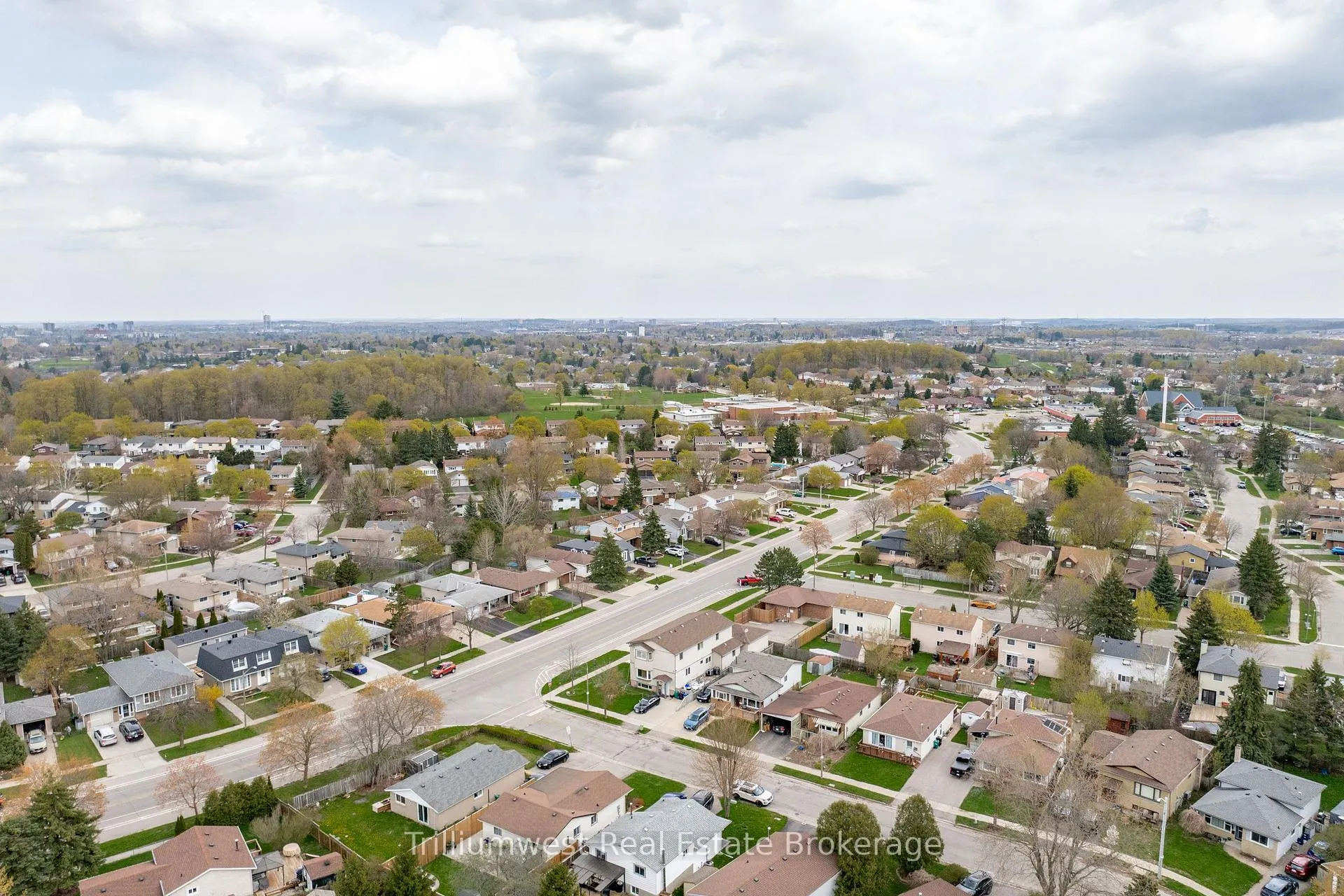 Photo 49 of 6 Broken Oak Crescent, Kitchener, Forest Heights — HOMEH