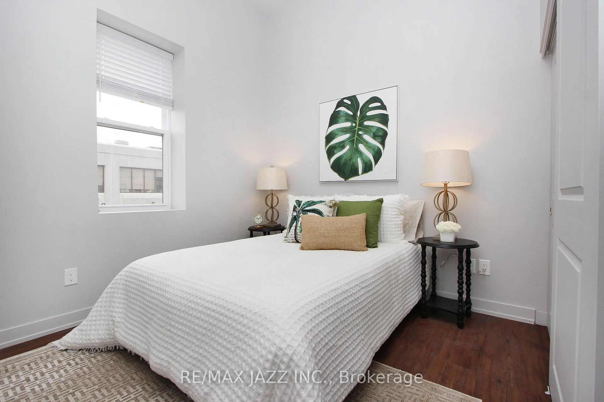 Photo 13 of Unit 309, 14 1/2 King Street E, Oshawa, O'Neill — HOMEH