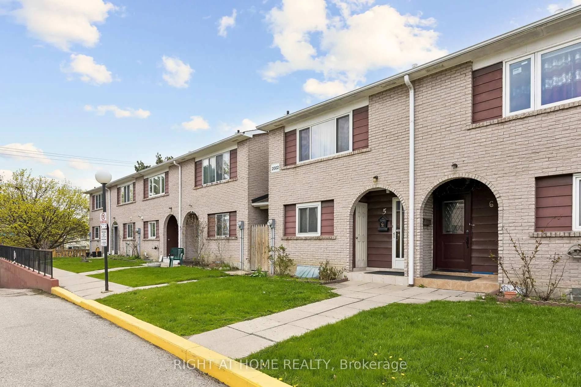 Photo 3 of Unit 5, 2002 Martin Grove Road, Etobicoke, West Humber-Clairville — HOMEH