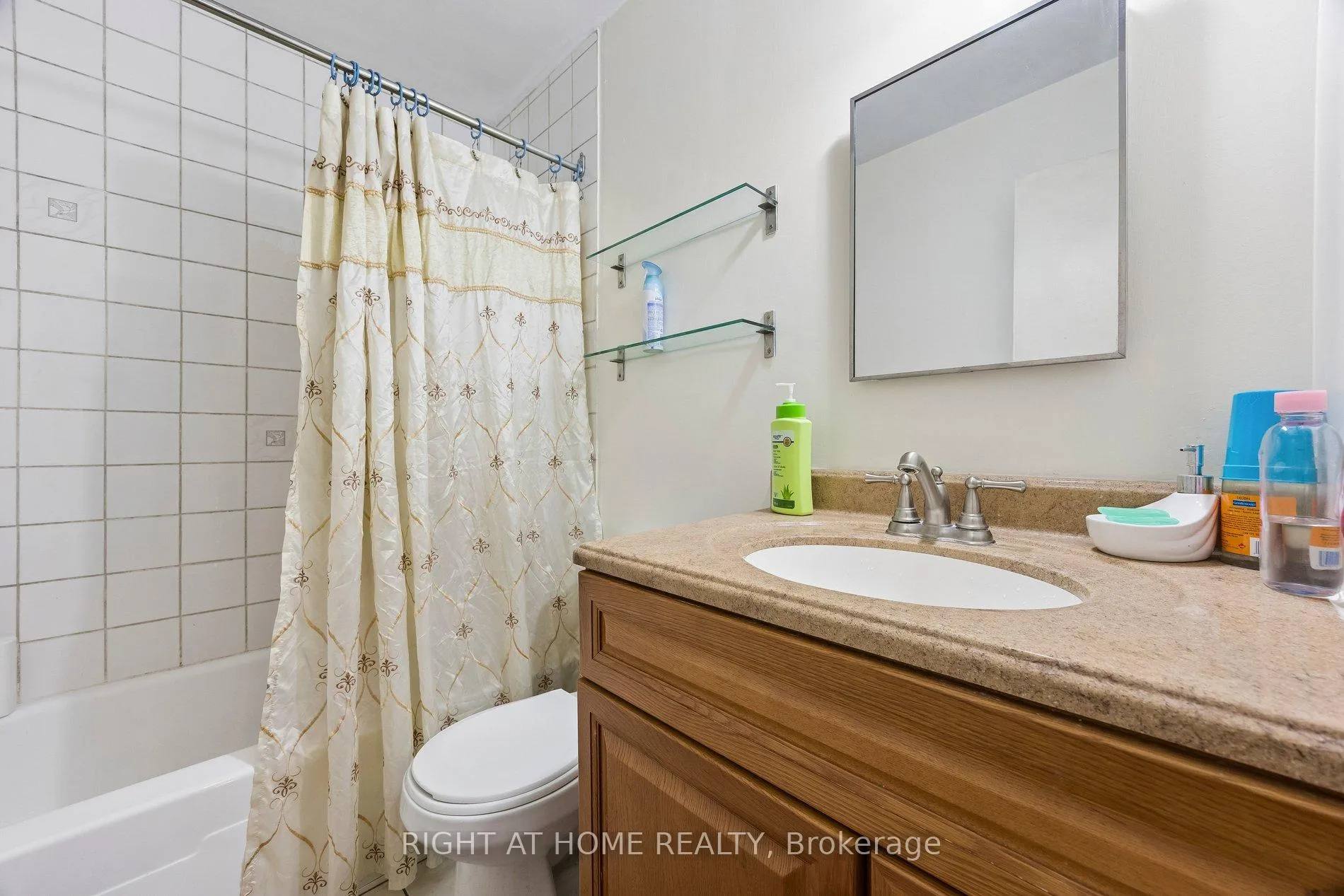 Photo 16 of Unit 5, 2002 Martin Grove Road, Etobicoke, West Humber-Clairville — HOMEH