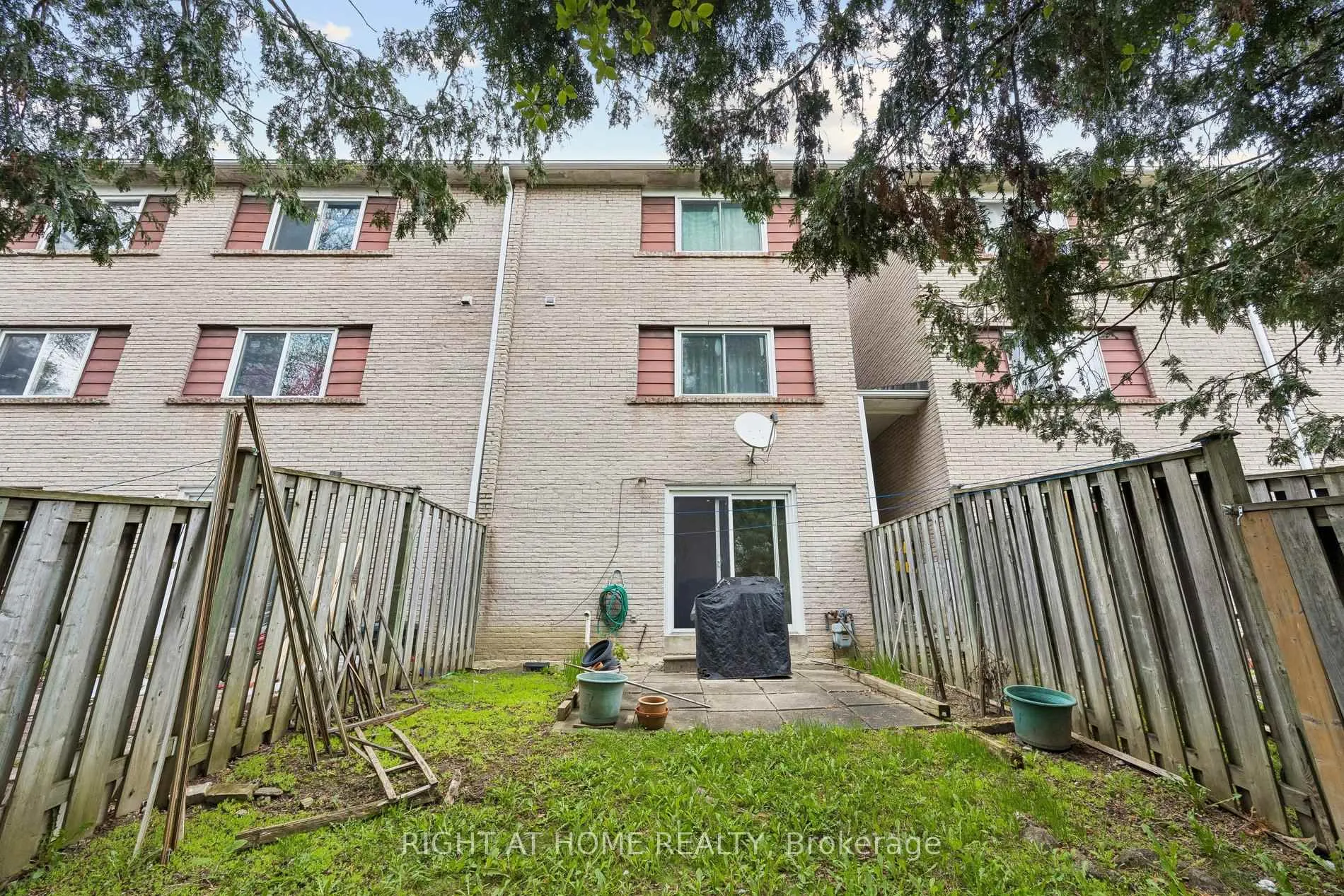 Photo 19 of Unit 5, 2002 Martin Grove Road, Etobicoke, West Humber-Clairville — HOMEH