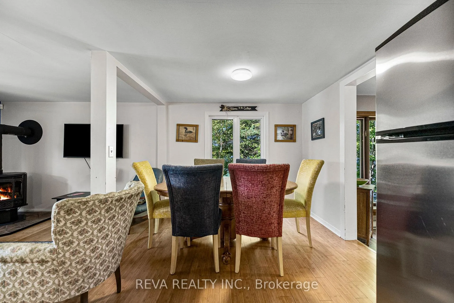 Photo 11 of 32 Lake View Lane, Faraday — HOMEH