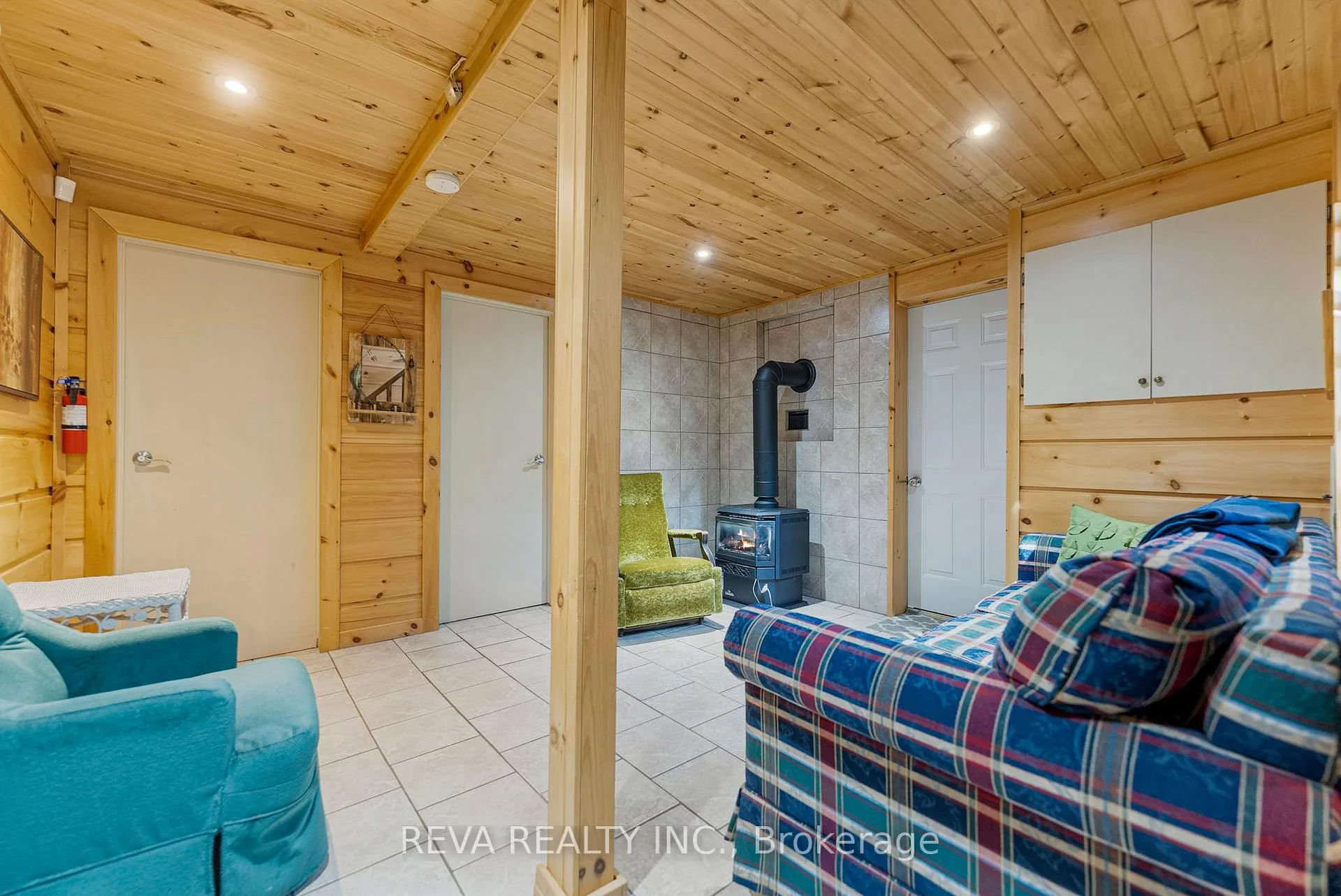 Photo 27 of 32 Lake View Lane, Faraday — HOMEH