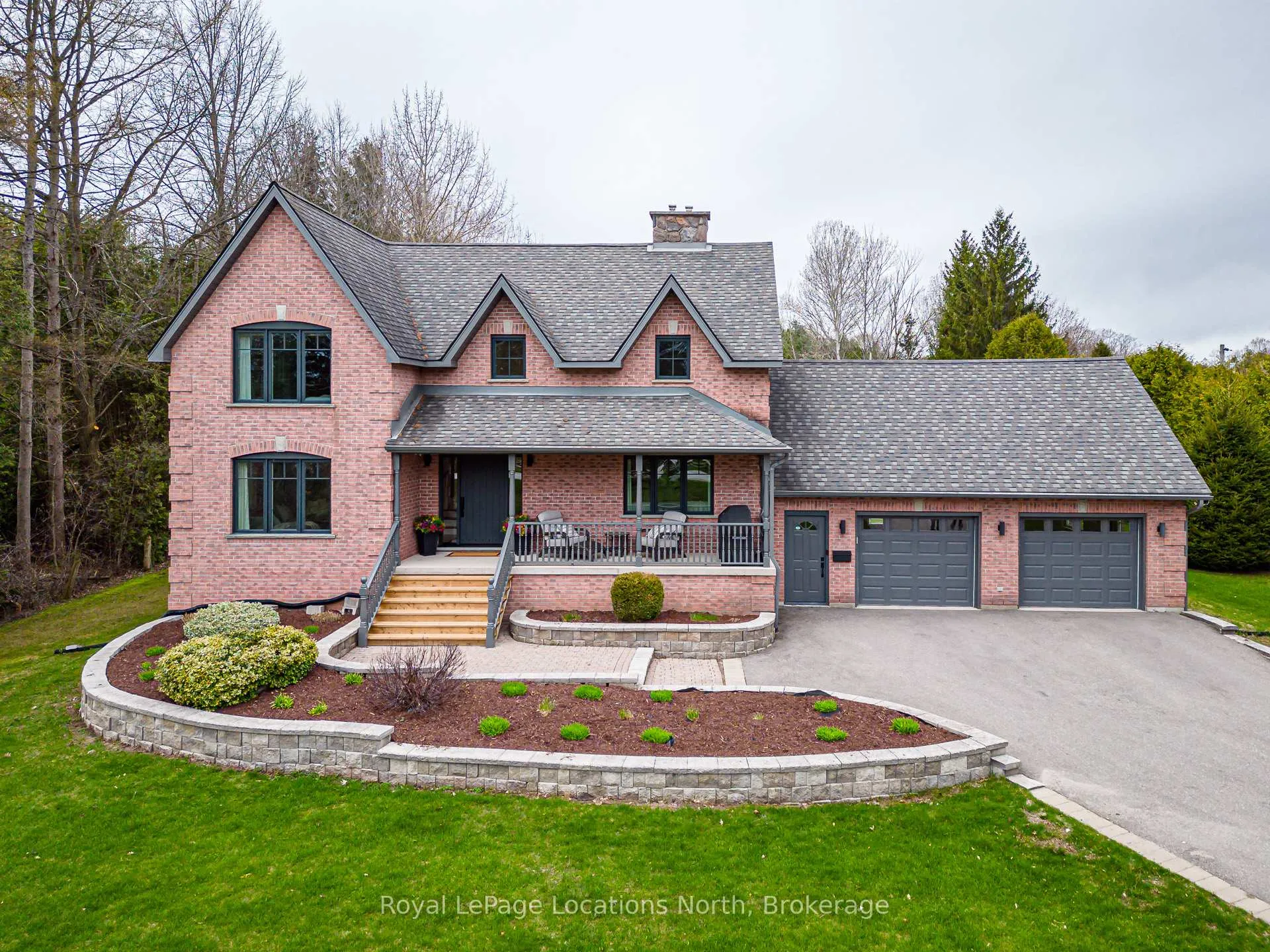 Front of 158078 7th Line