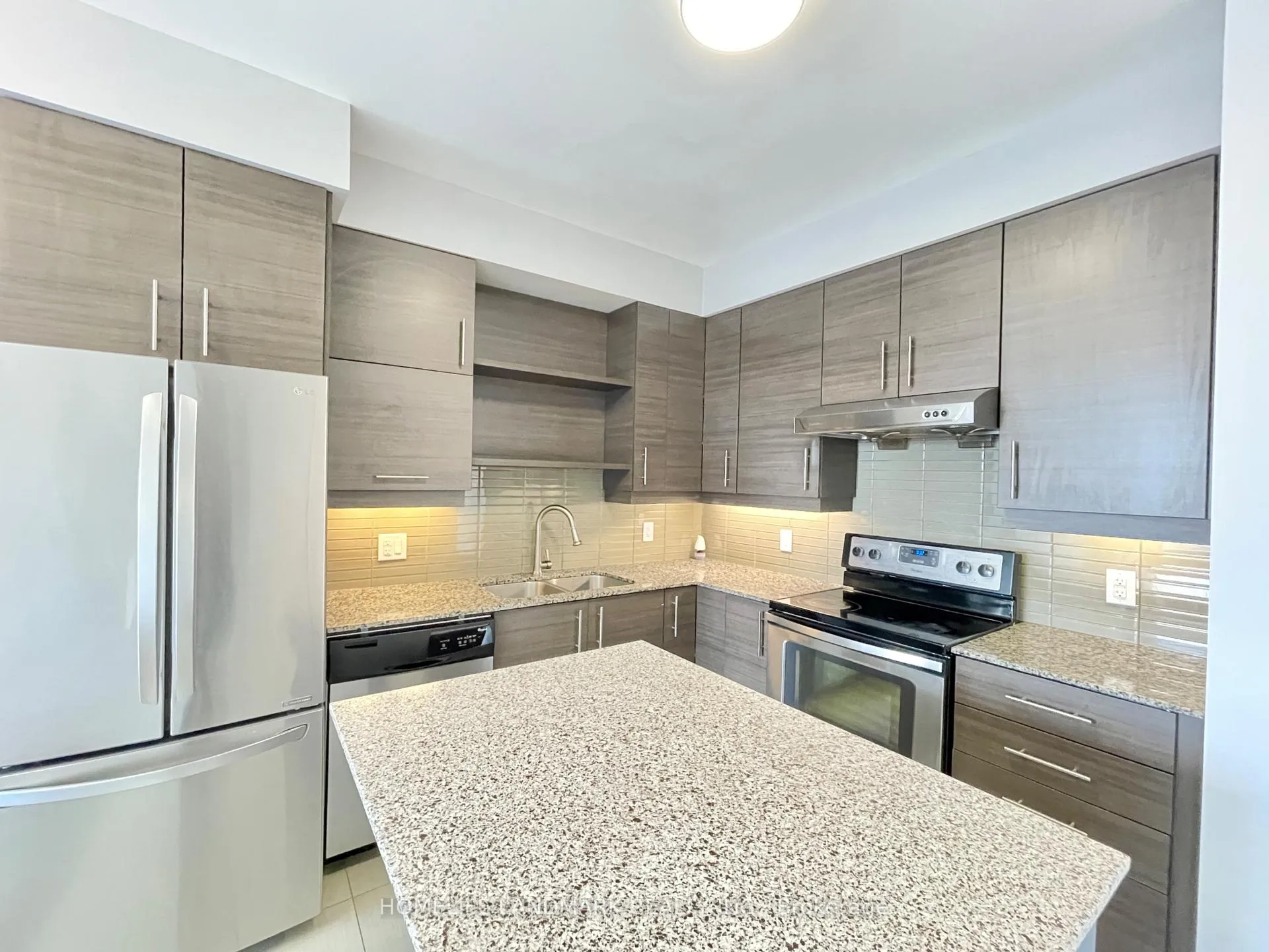 Photo 6 of Unit 602, 277 South Park Road, Markham, Commerce Valley — HOMEH