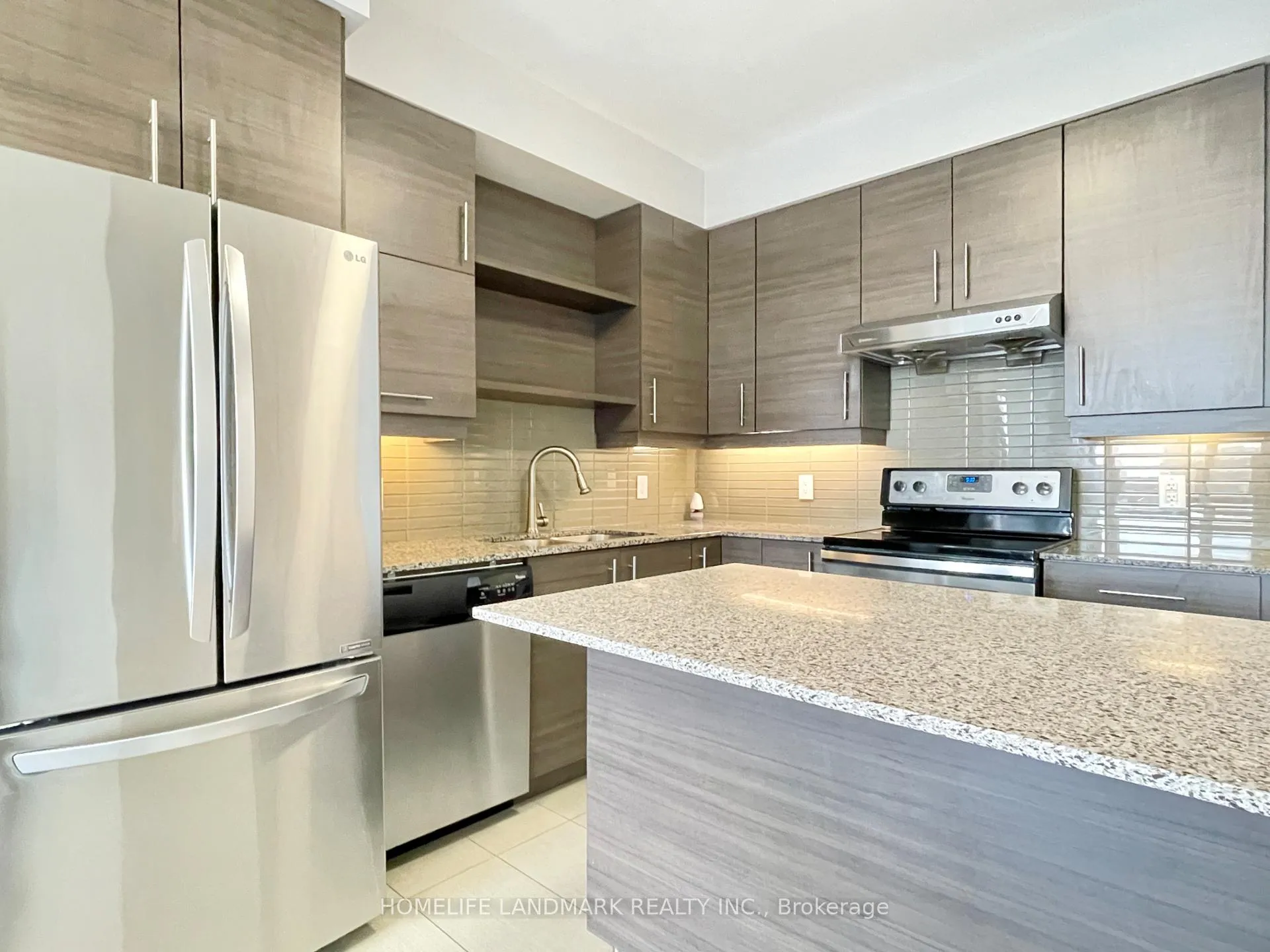 Photo 8 of Unit 602, 277 South Park Road, Markham, Commerce Valley — HOMEH