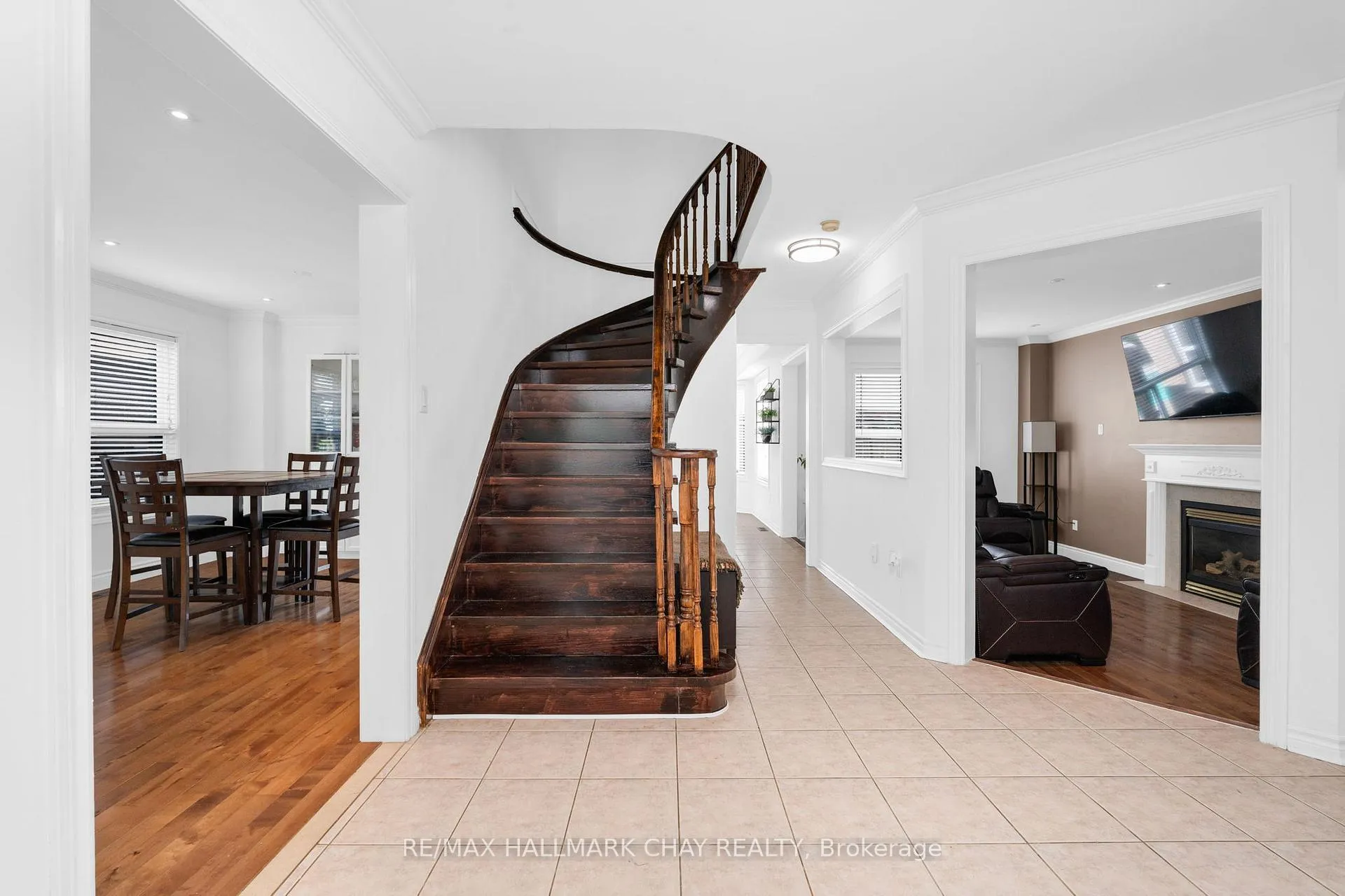 Photo 5 of 57 Violet Street, Barrie, Holly — HOMEH