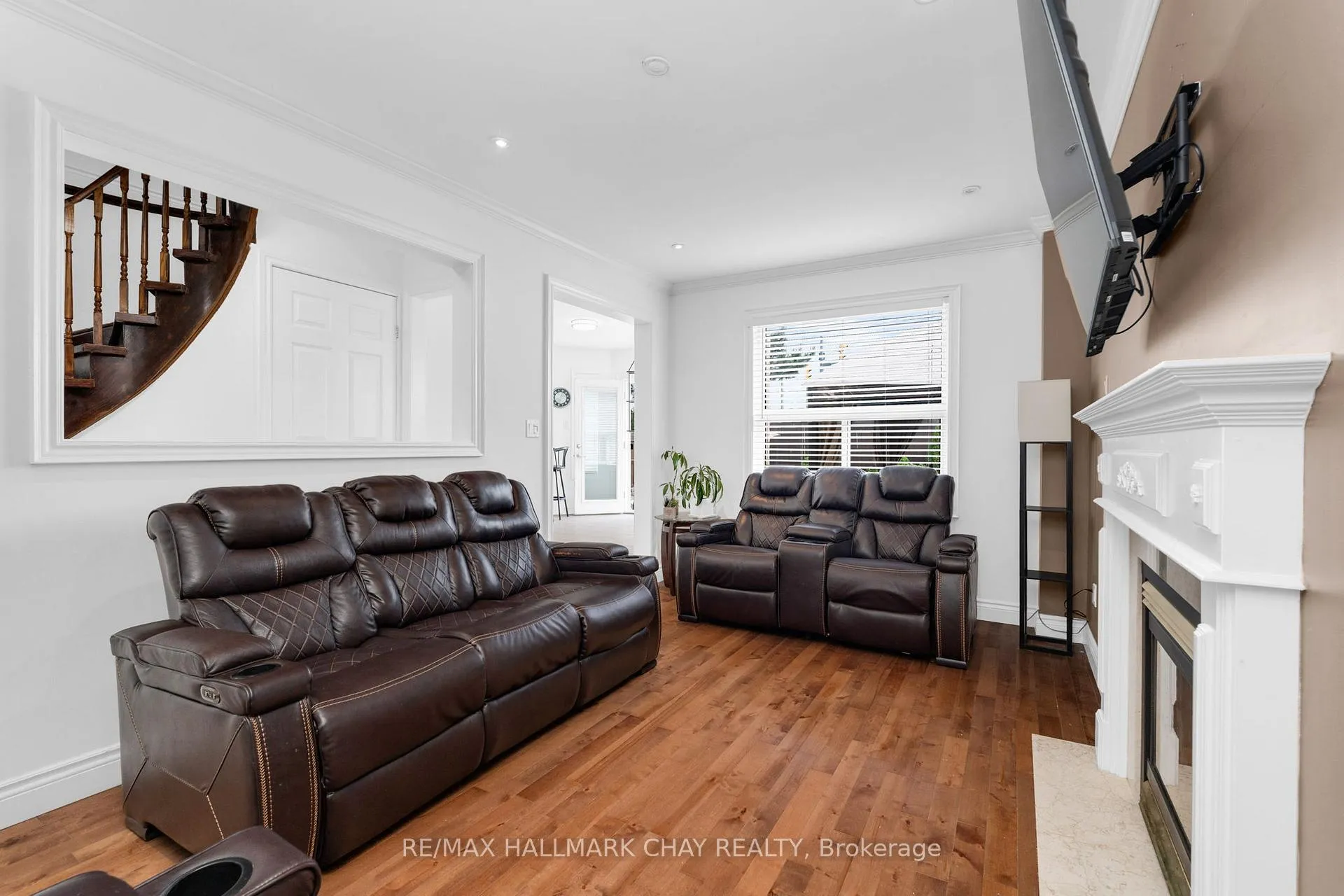 Photo 7 of 57 Violet Street, Barrie, Holly — HOMEH