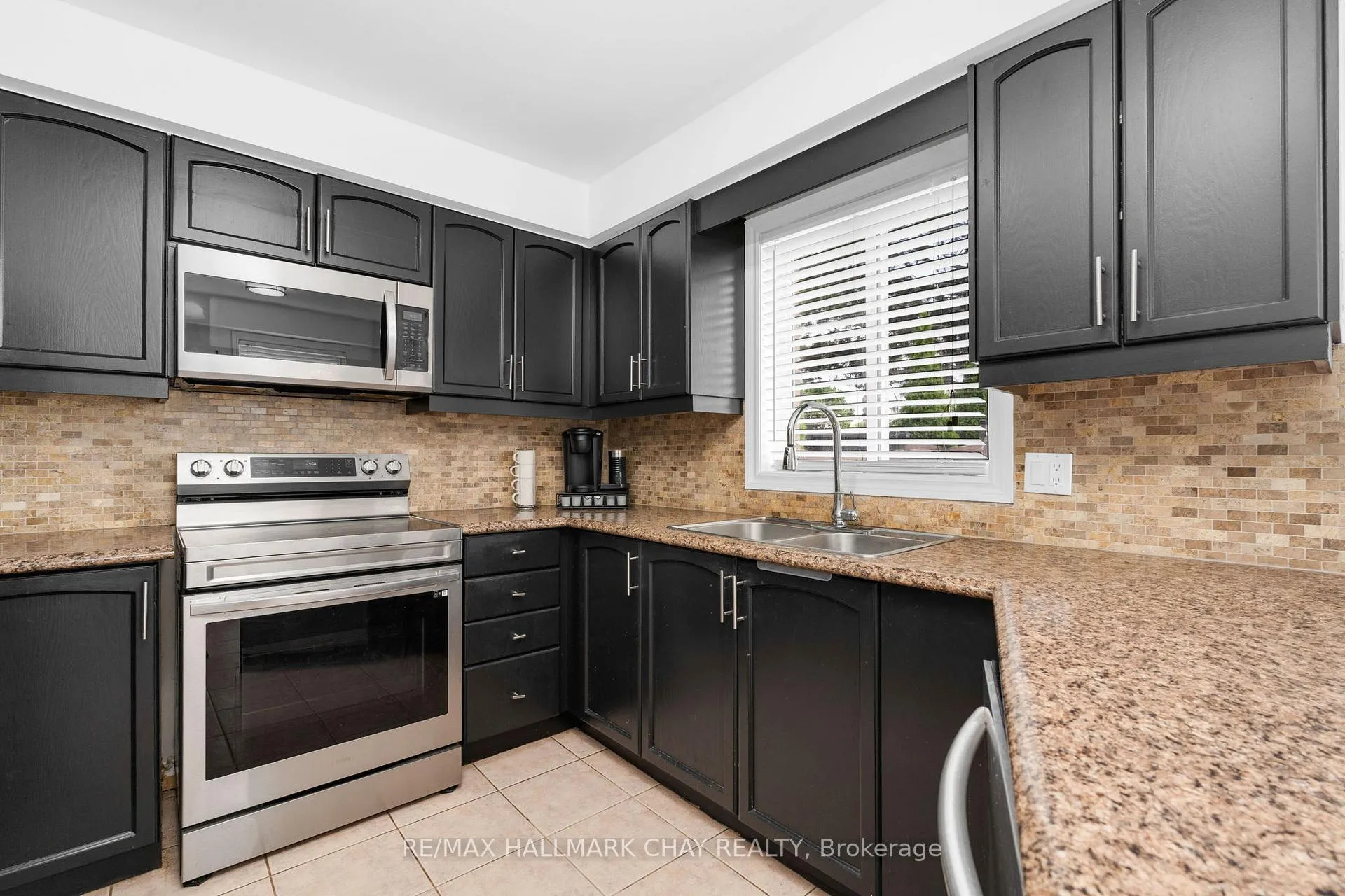 Photo 9 of 57 Violet Street, Barrie, Holly — HOMEH