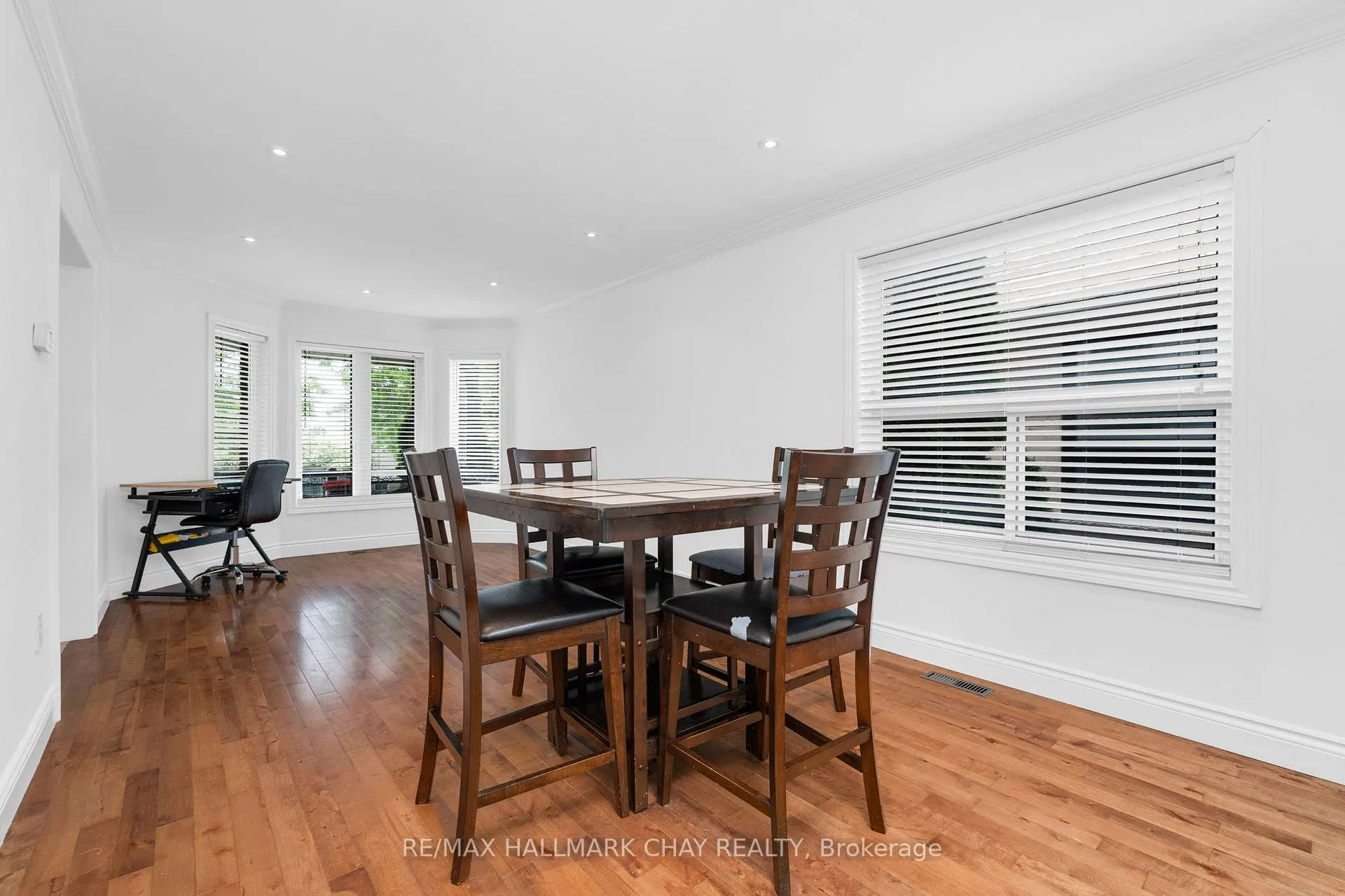 Photo 10 of 57 Violet Street, Barrie, Holly — HOMEH