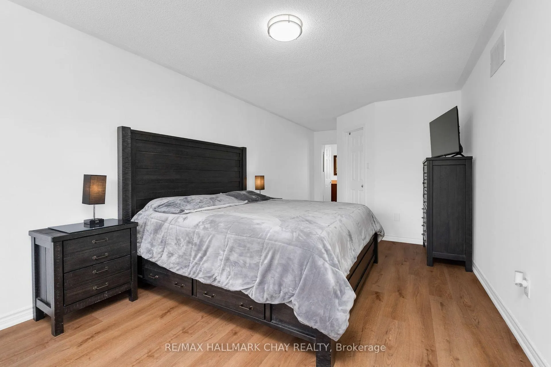 Photo 13 of 57 Violet Street, Barrie, Holly — HOMEH