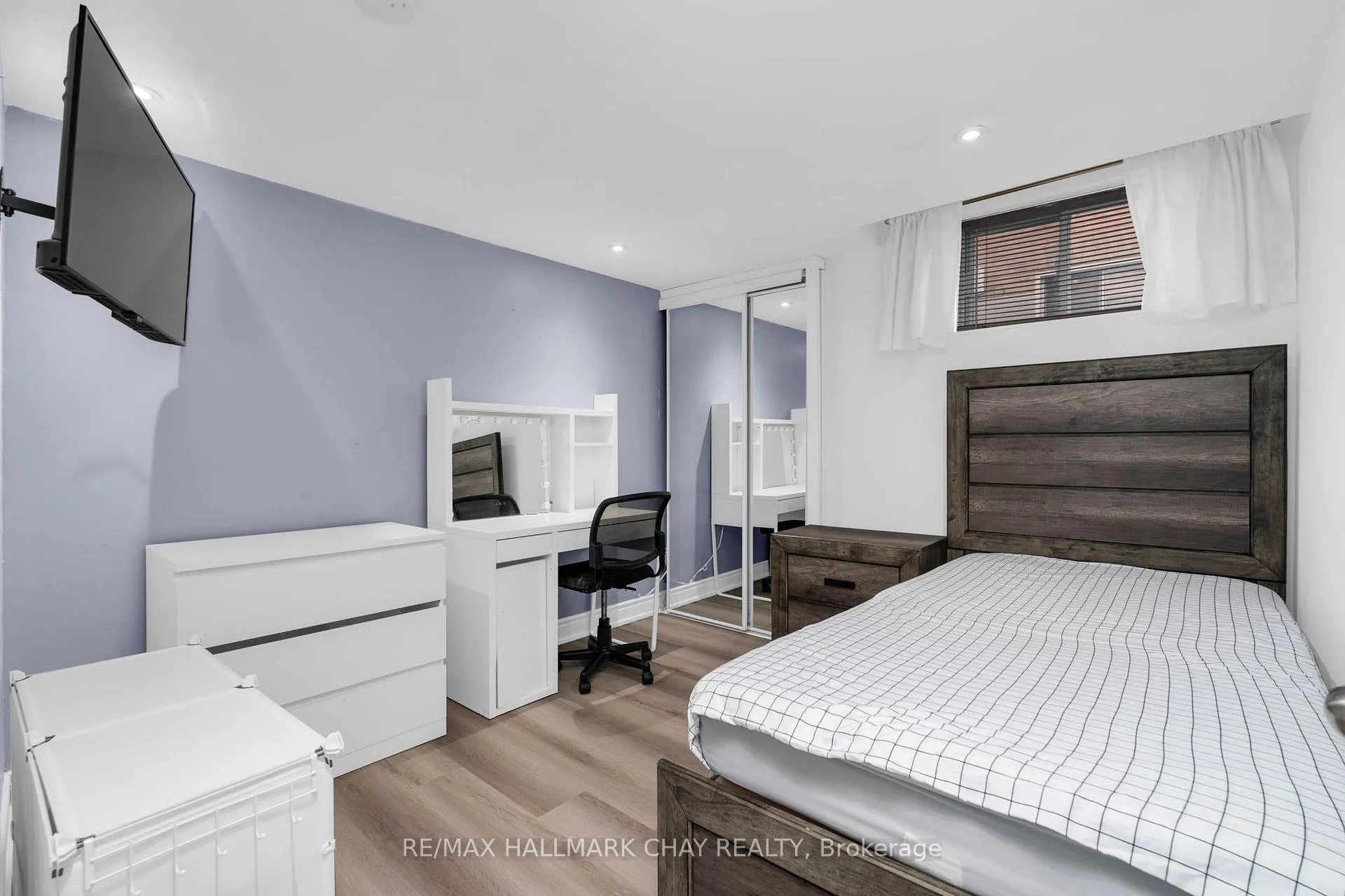 Photo 22 of 57 Violet Street, Barrie, Holly — HOMEH