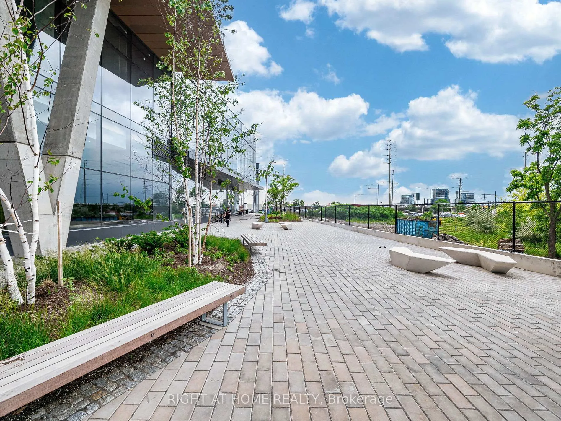Photo 4 of Unit 3003, 2920 highway 7 Road, Vaughan, Vaughan Corporate Centre — HOMEH