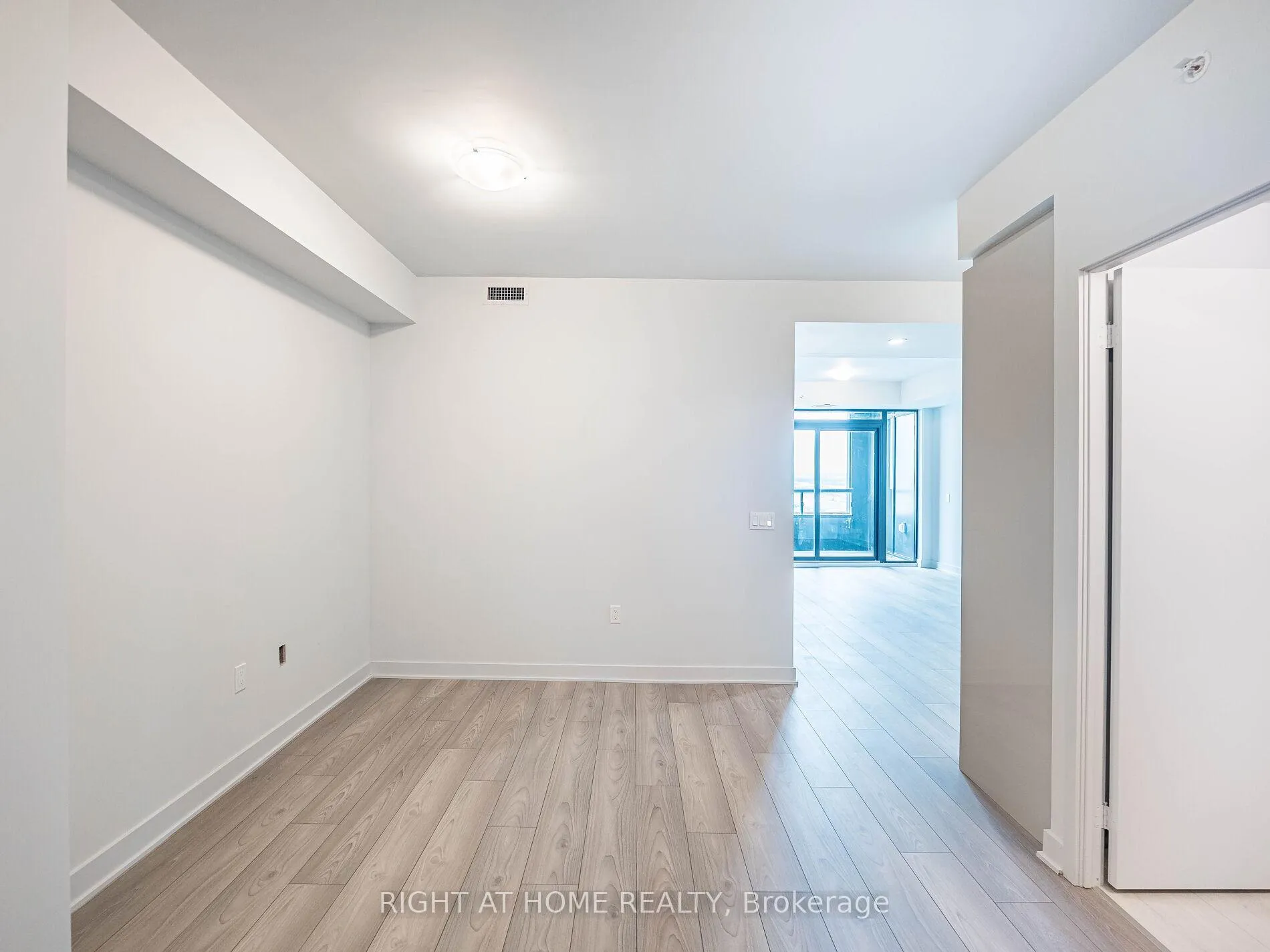 Photo 14 of Unit 3003, 2920 highway 7 Road, Vaughan, Vaughan Corporate Centre — HOMEH