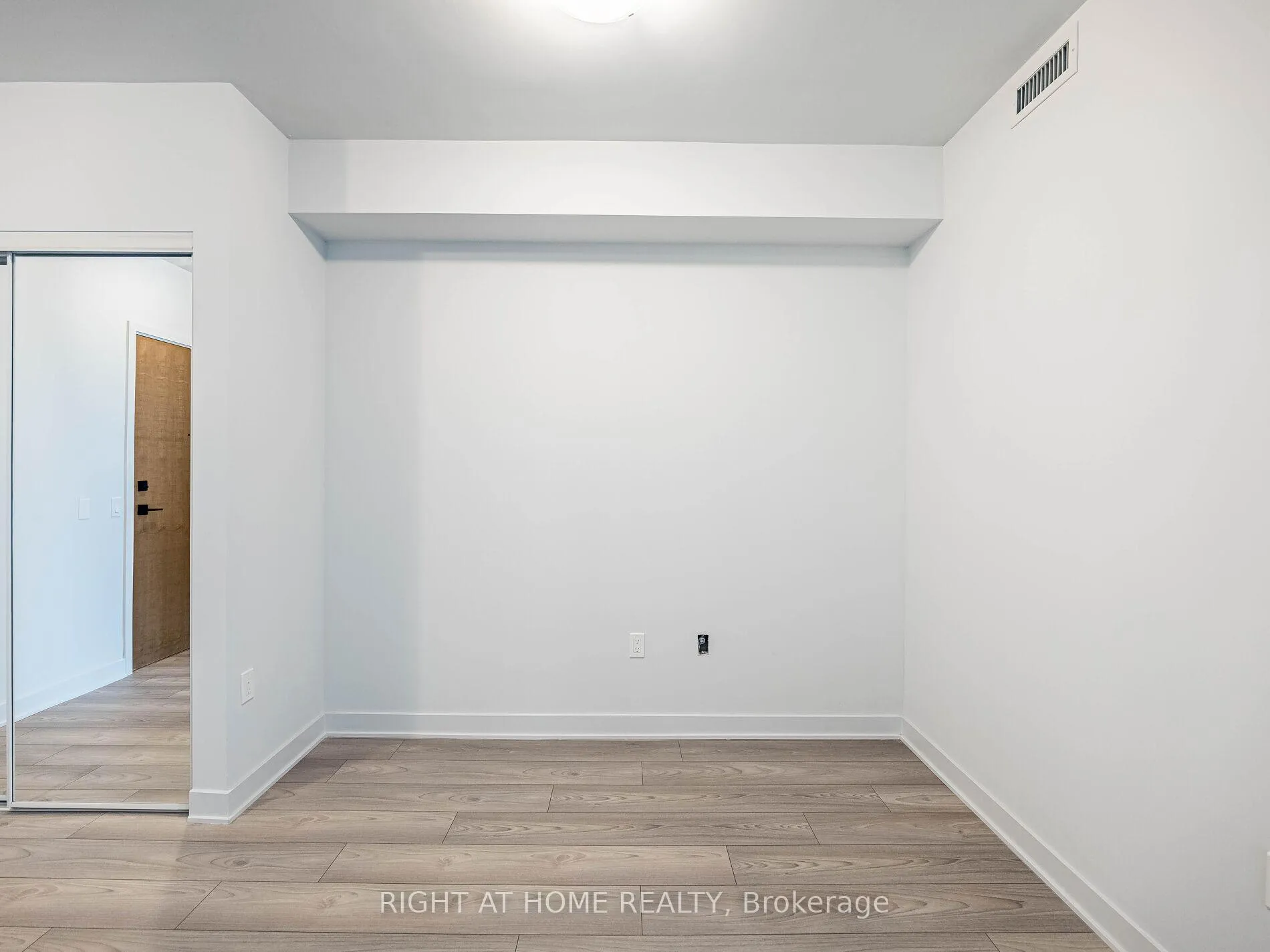 Photo 18 of Unit 3003, 2920 highway 7 Road, Vaughan, Vaughan Corporate Centre — HOMEH