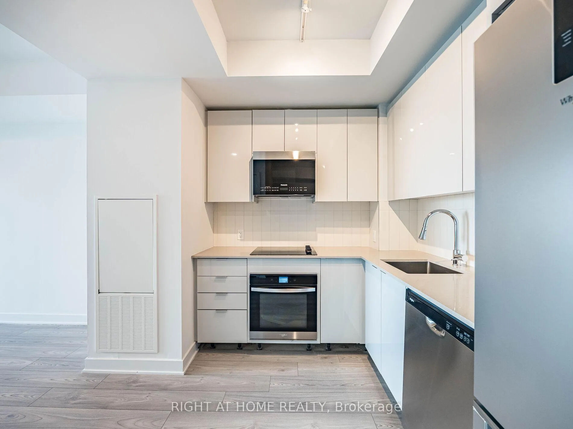 Photo 29 of Unit 3003, 2920 highway 7 Road, Vaughan, Vaughan Corporate Centre — HOMEH