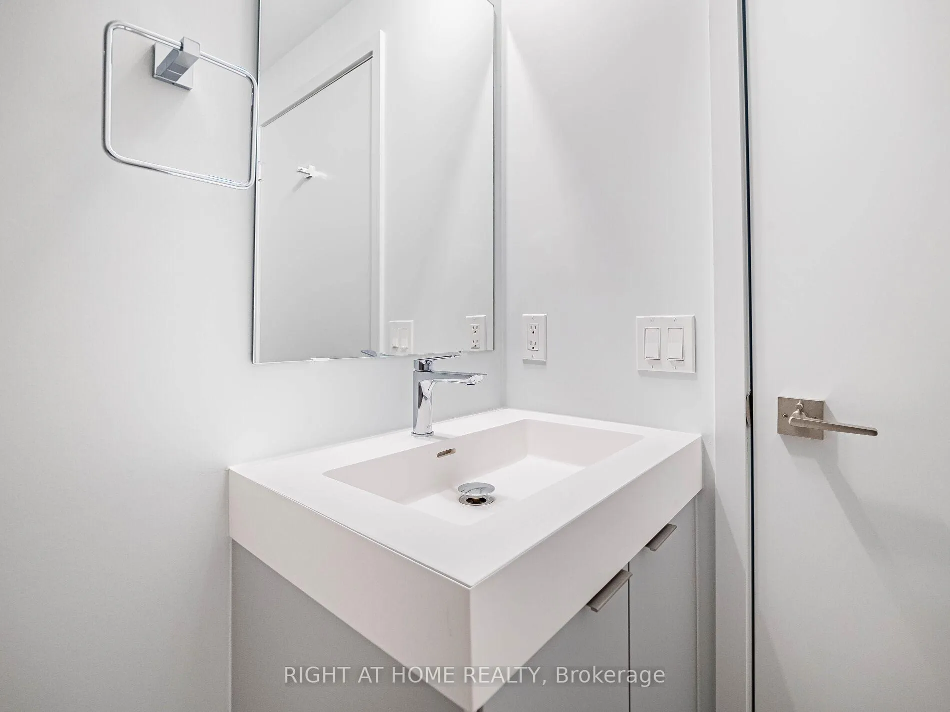 Photo 35 of Unit 3003, 2920 highway 7 Road, Vaughan, Vaughan Corporate Centre — HOMEH