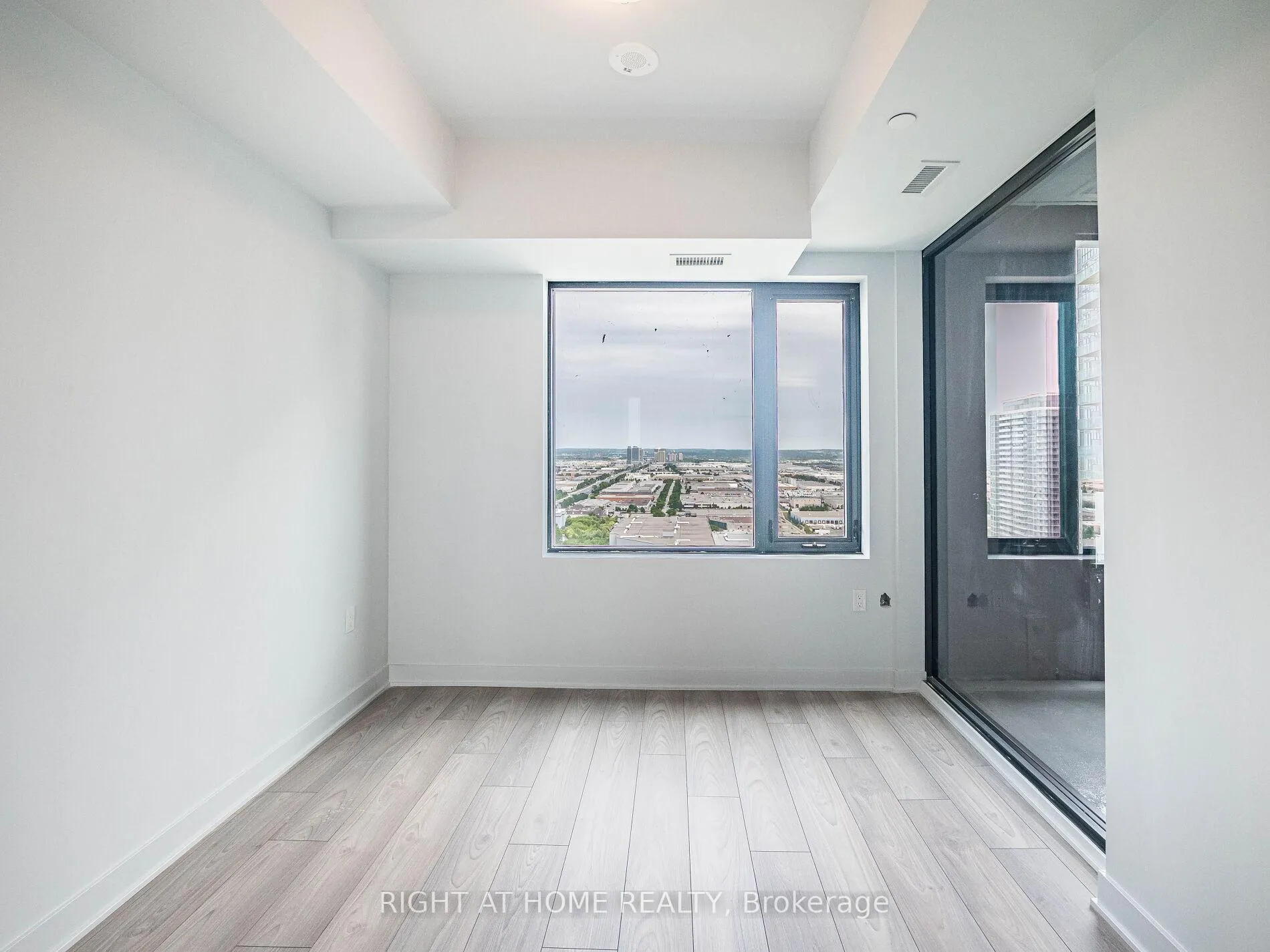 Photo 36 of Unit 3003, 2920 highway 7 Road, Vaughan, Vaughan Corporate Centre — HOMEH