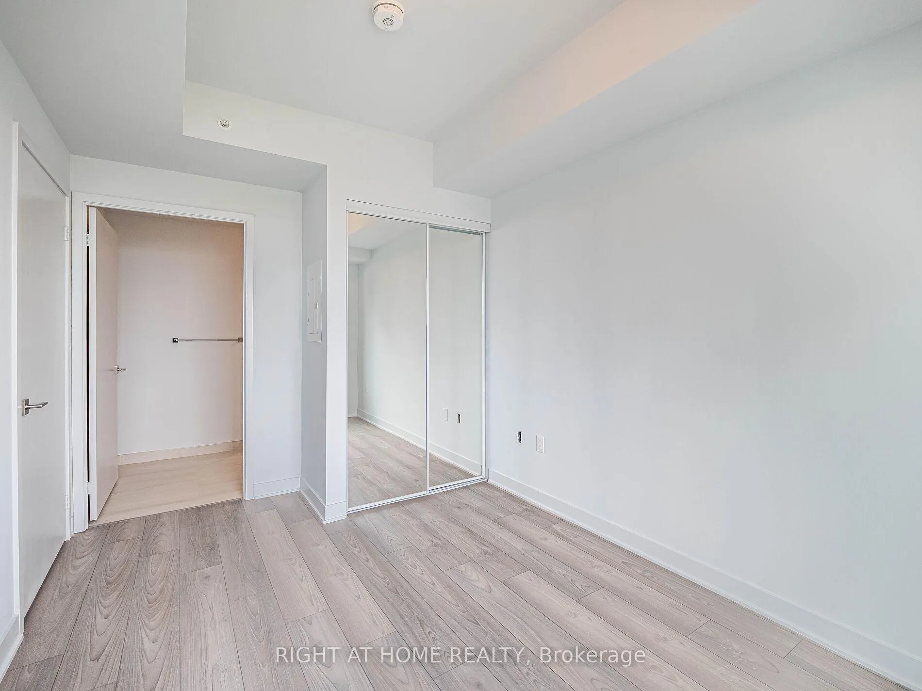 Photo 38 of Unit 3003, 2920 highway 7 Road, Vaughan, Vaughan Corporate Centre — HOMEH