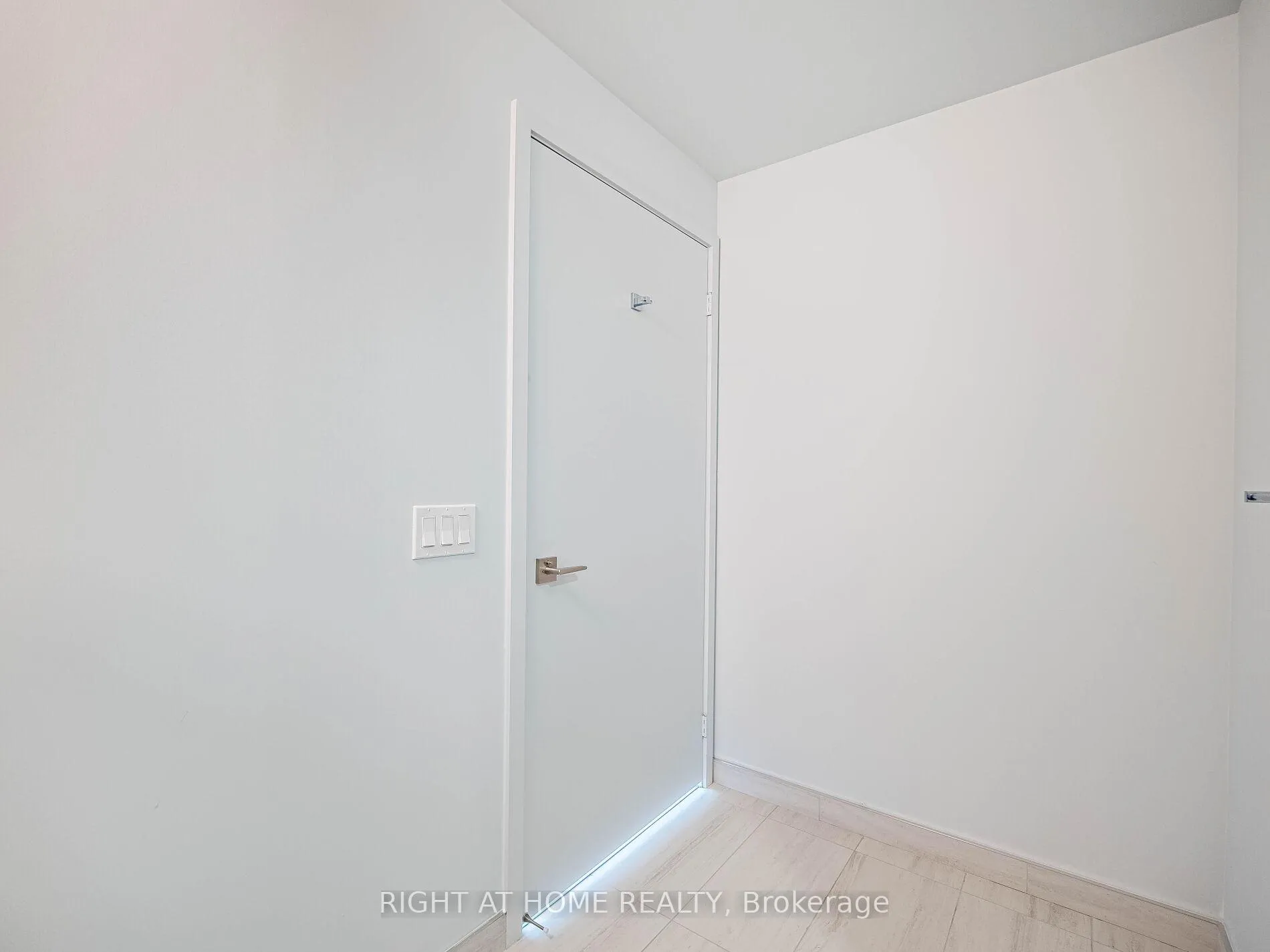 Photo 43 of Unit 3003, 2920 highway 7 Road, Vaughan, Vaughan Corporate Centre — HOMEH