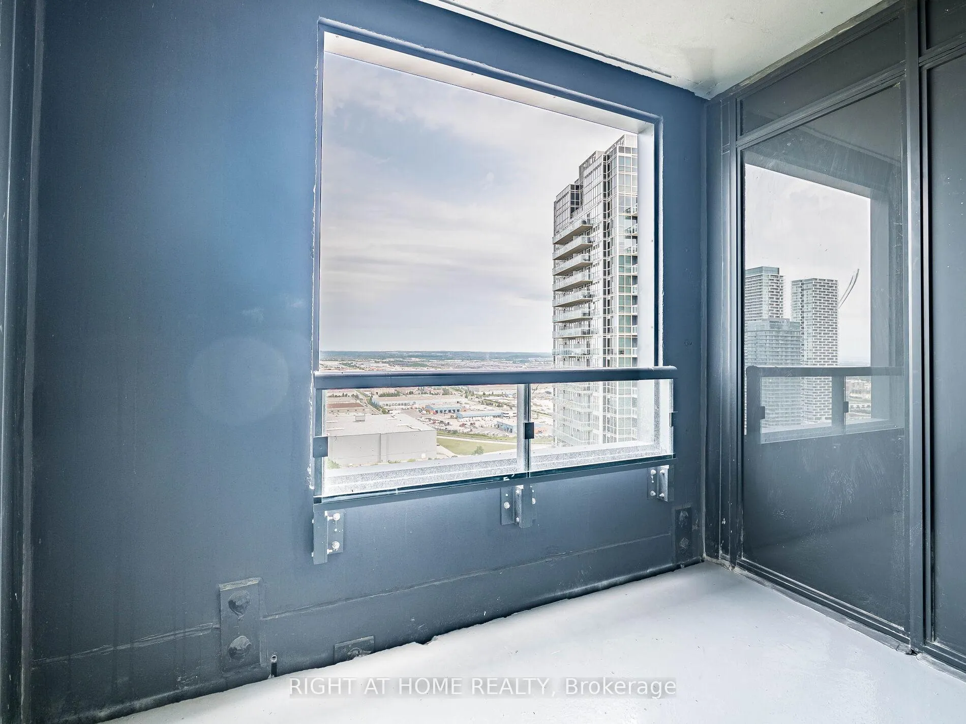 Photo 45 of Unit 3003, 2920 highway 7 Road, Vaughan, Vaughan Corporate Centre — HOMEH