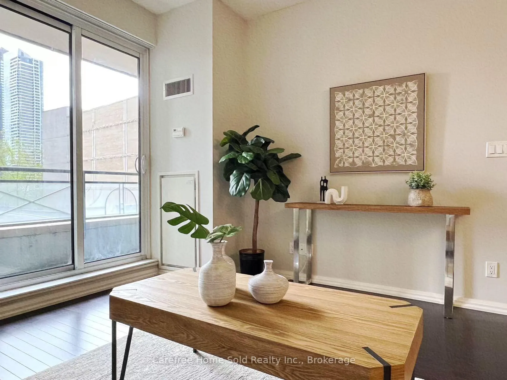 Photo 4 of Unit 504, 35 Hayden Street, Toronto, Church-Yonge Corridor — HOMEH
