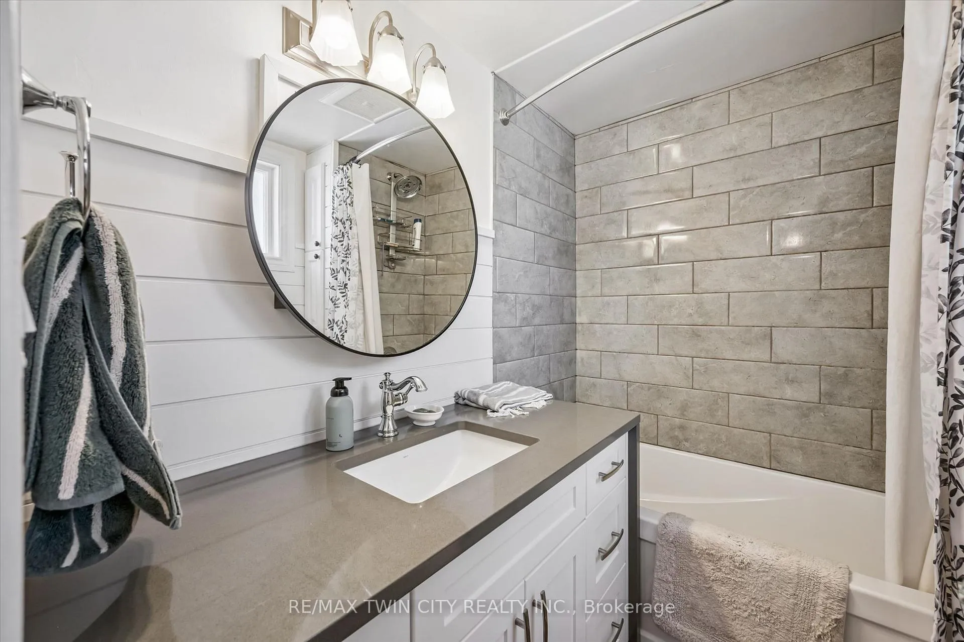 Photo 15 of 15 Waterside Avenue, Cambridge — HOMEH