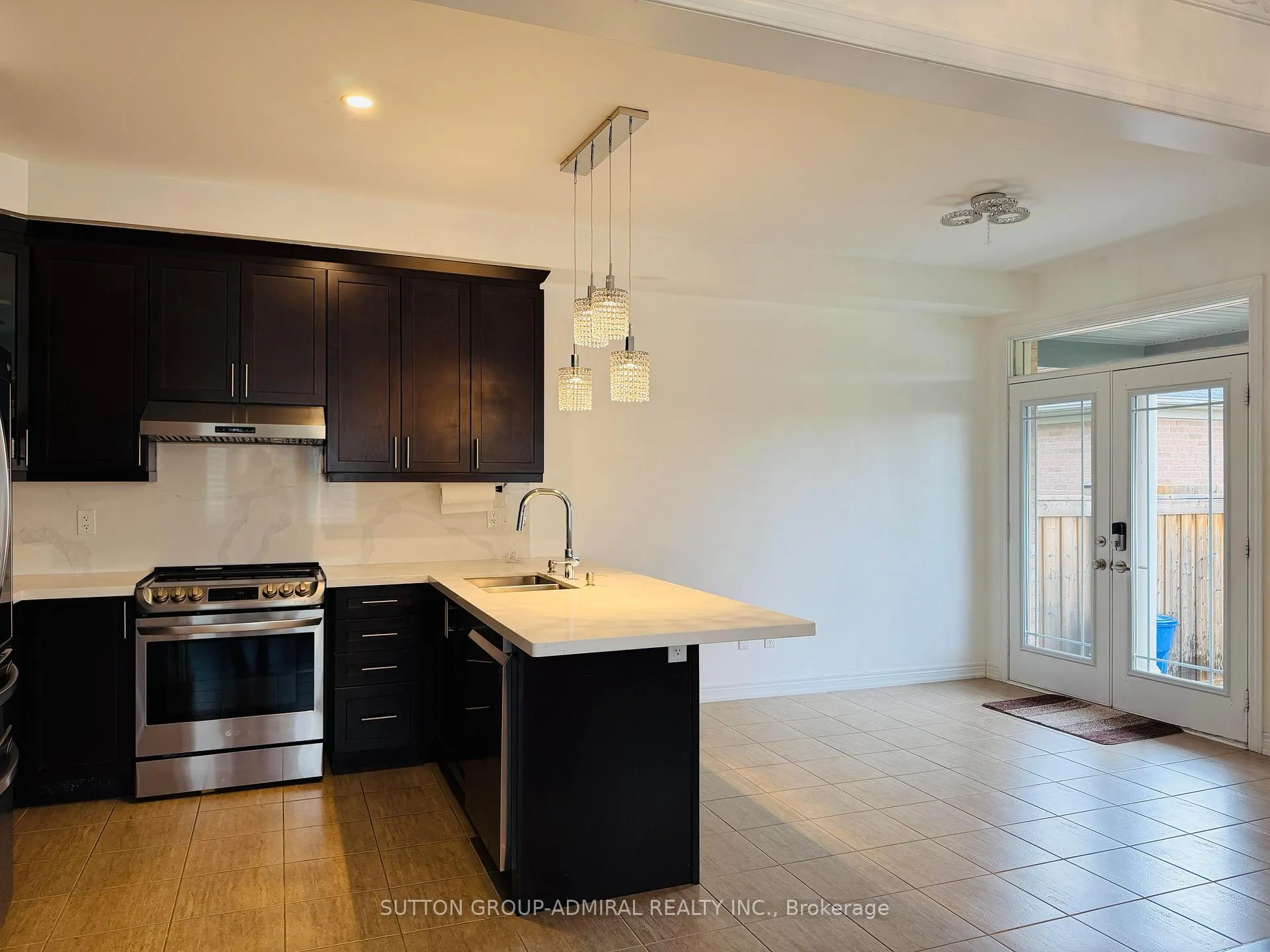 Photo 4 of 1 Gordon Landon Drive, Markham, Cornell — HOMEH