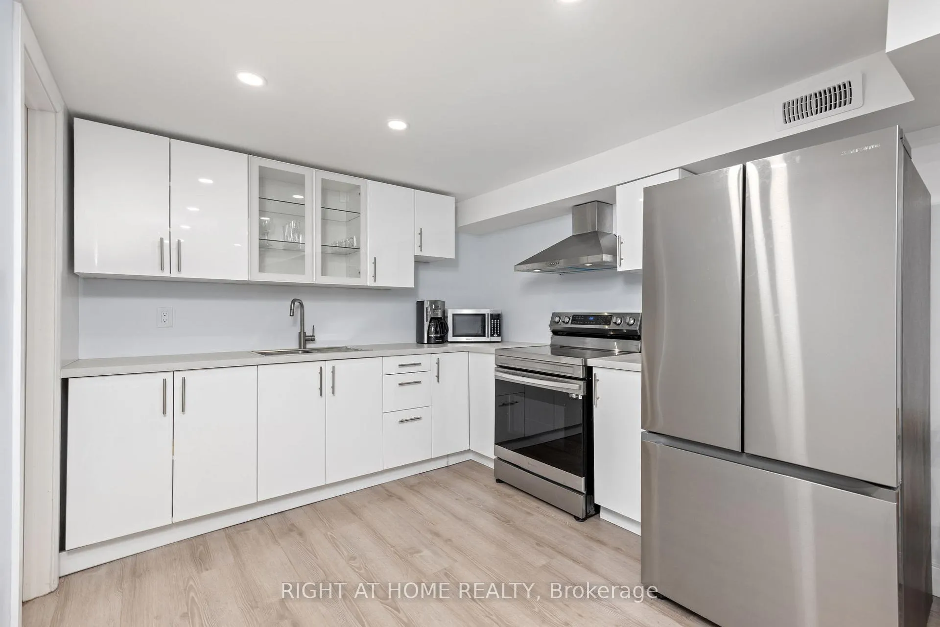 Photo 5 of Unit Basement, 346 Walkers Line, Burlington, Roseland — HOMEH