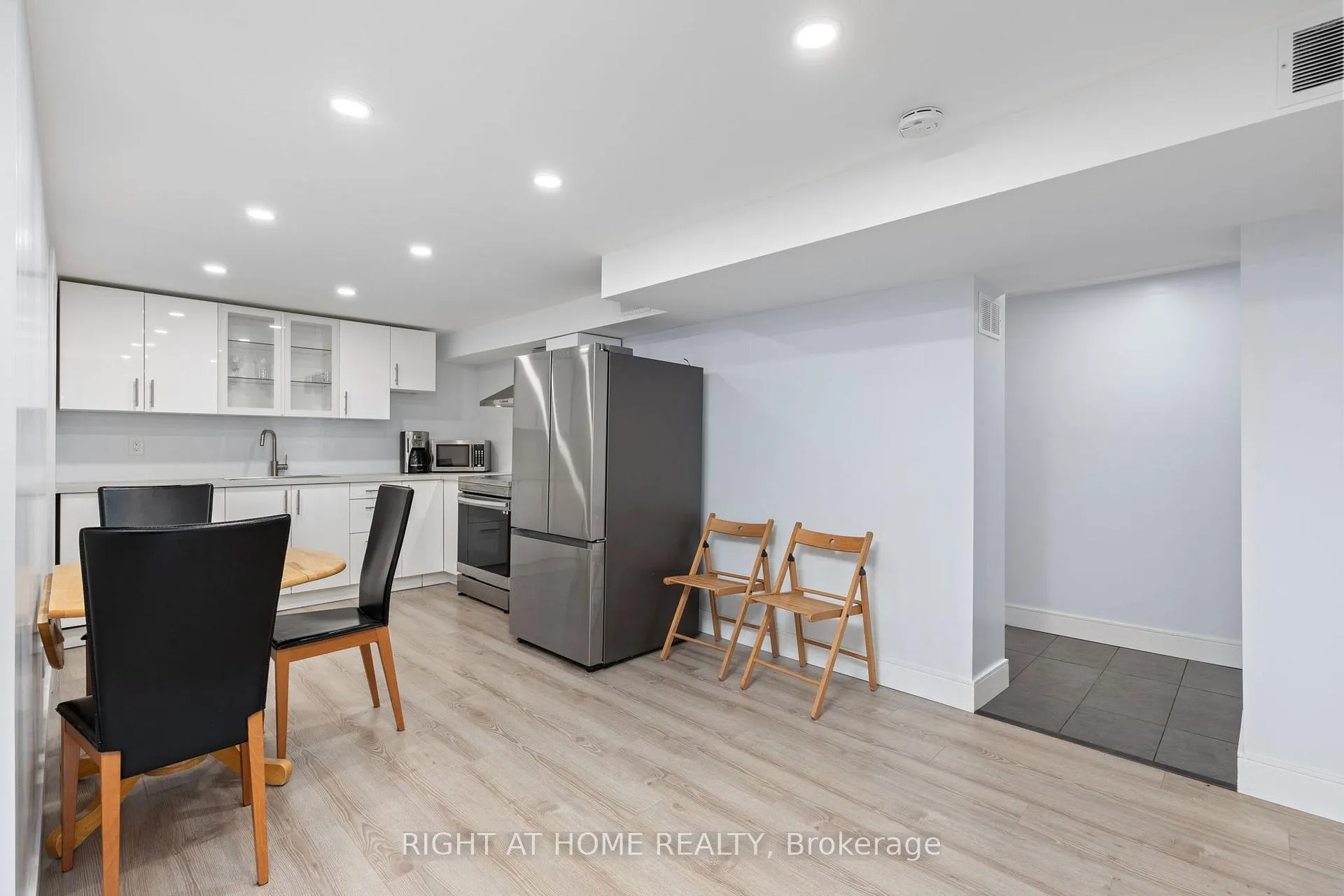 Photo 6 of Unit Basement, 346 Walkers Line, Burlington, Roseland — HOMEH