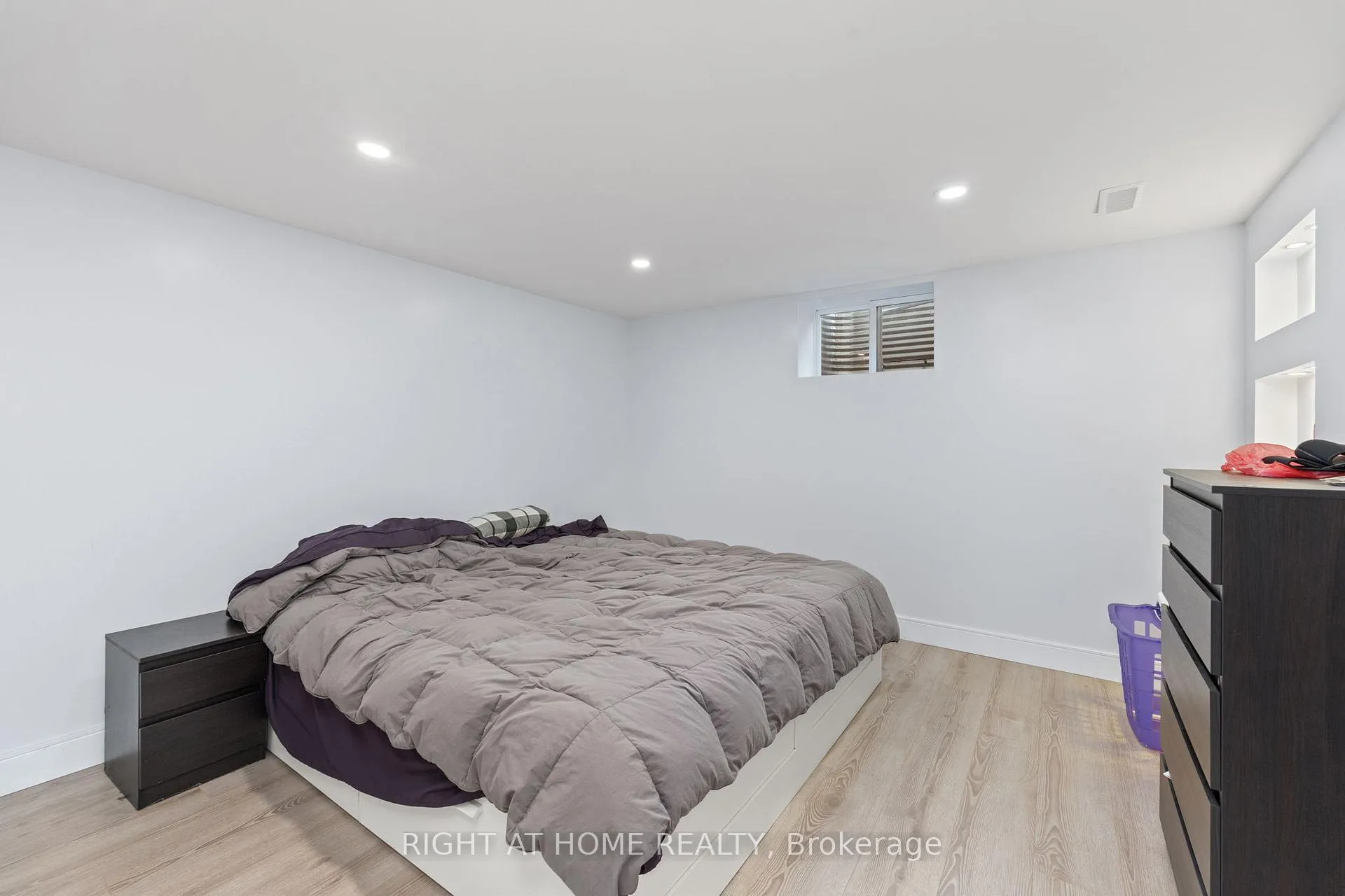 Photo 14 of Unit Basement, 346 Walkers Line, Burlington, Roseland — HOMEH