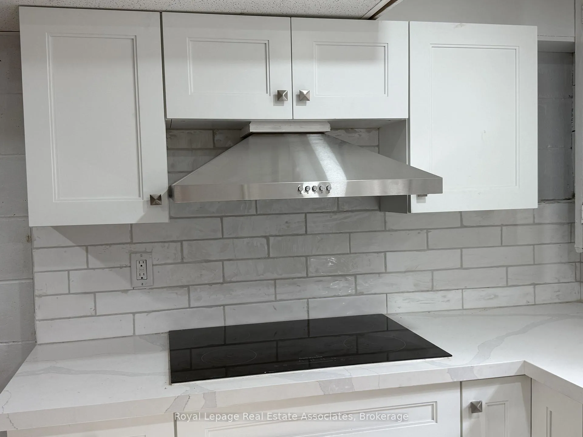 Photo 9 of Unit Lower, 60 Toby Crescent, Hamilton, Huntington — HOMEH