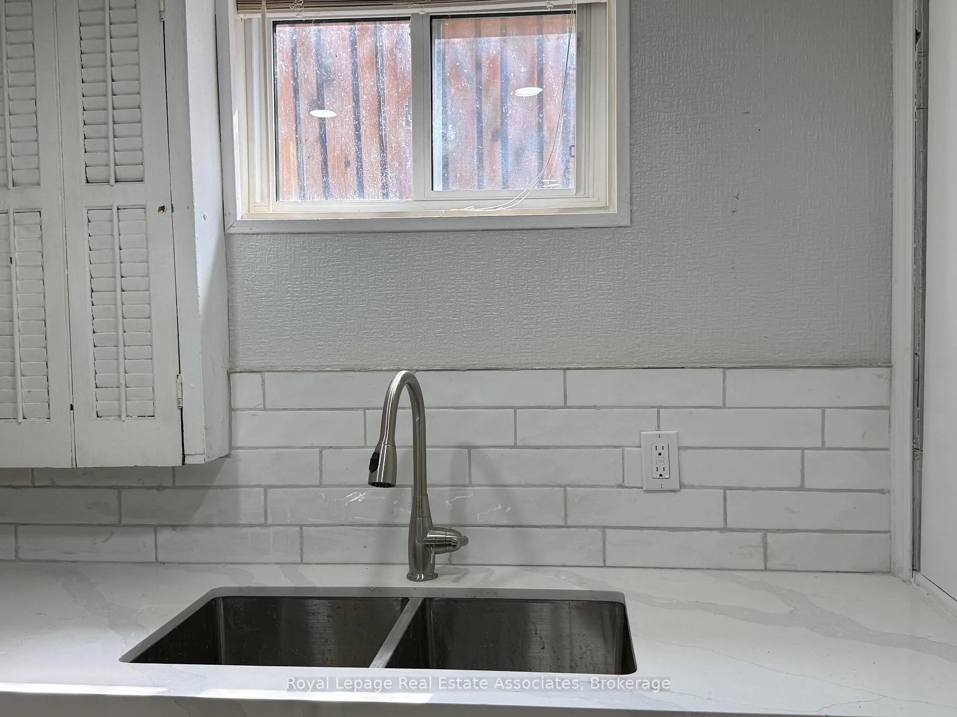 Photo 10 of Unit Lower, 60 Toby Crescent, Hamilton, Huntington — HOMEH
