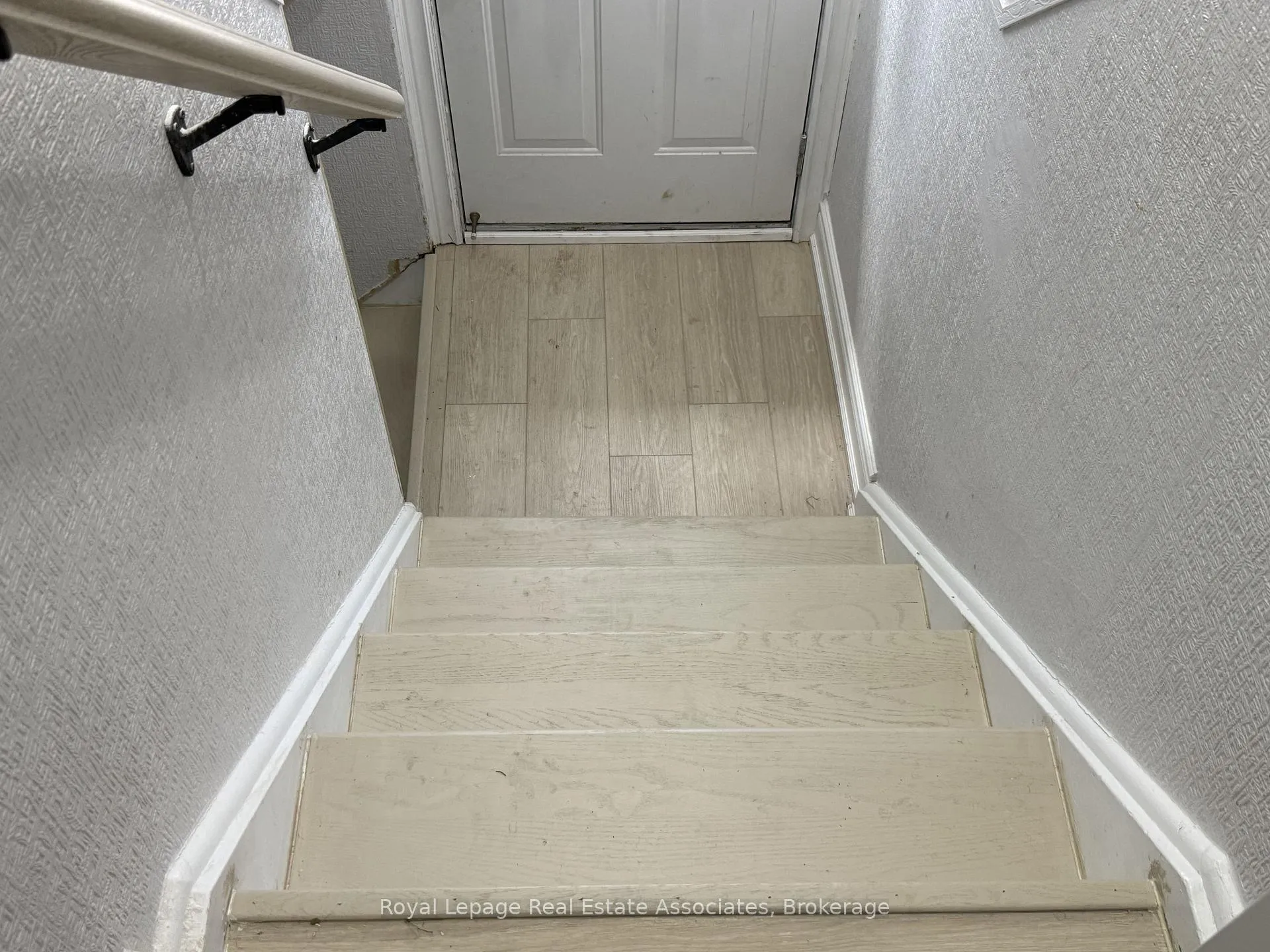 Photo 16 of Unit Lower, 60 Toby Crescent, Hamilton, Huntington — HOMEH