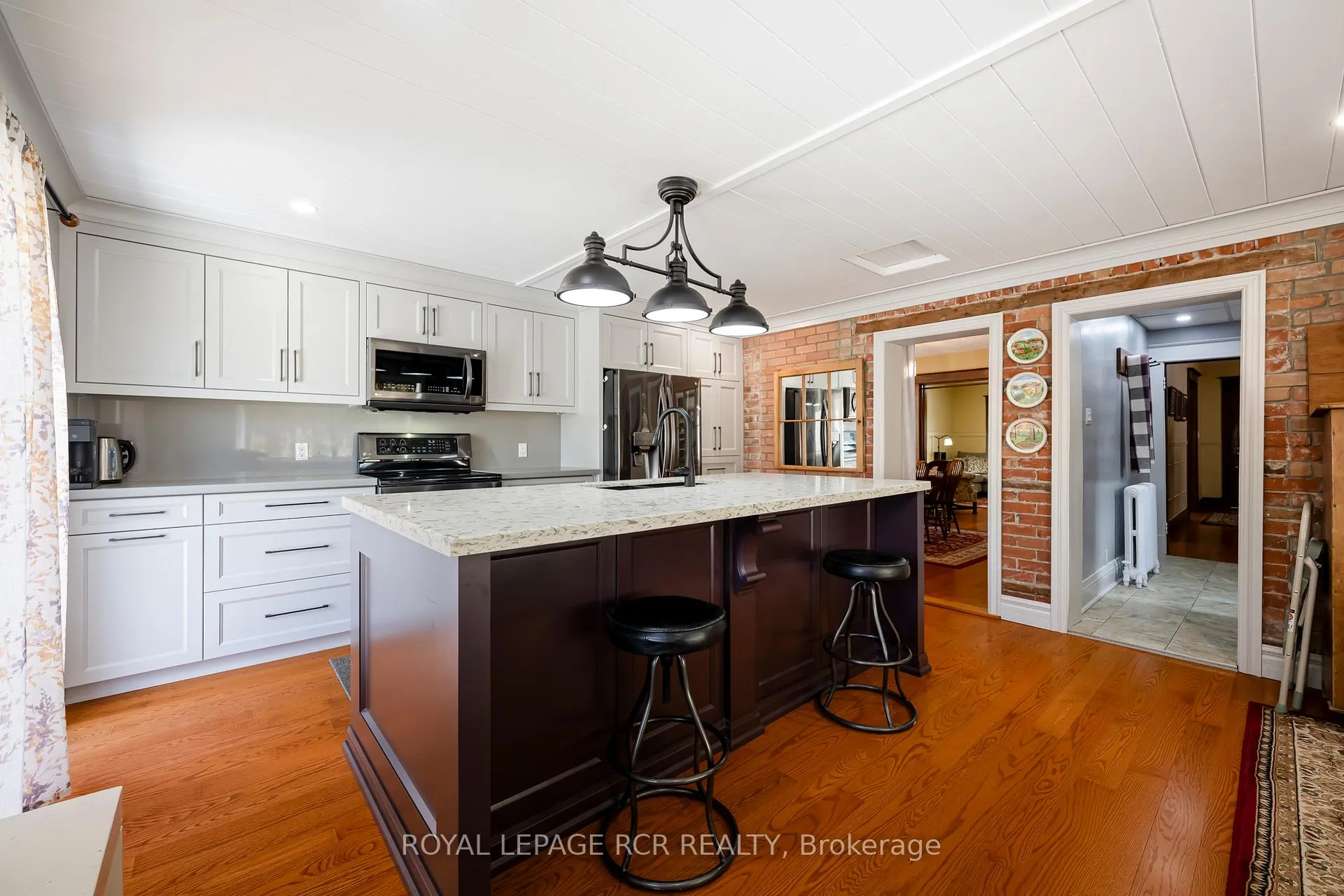 Photo 15 of 42 First Street, Orangeville — HOMEH