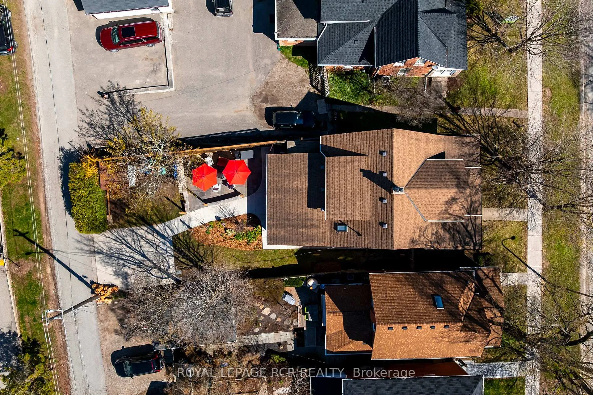 Photo 43 of 42 First Street, Orangeville — HOMEH