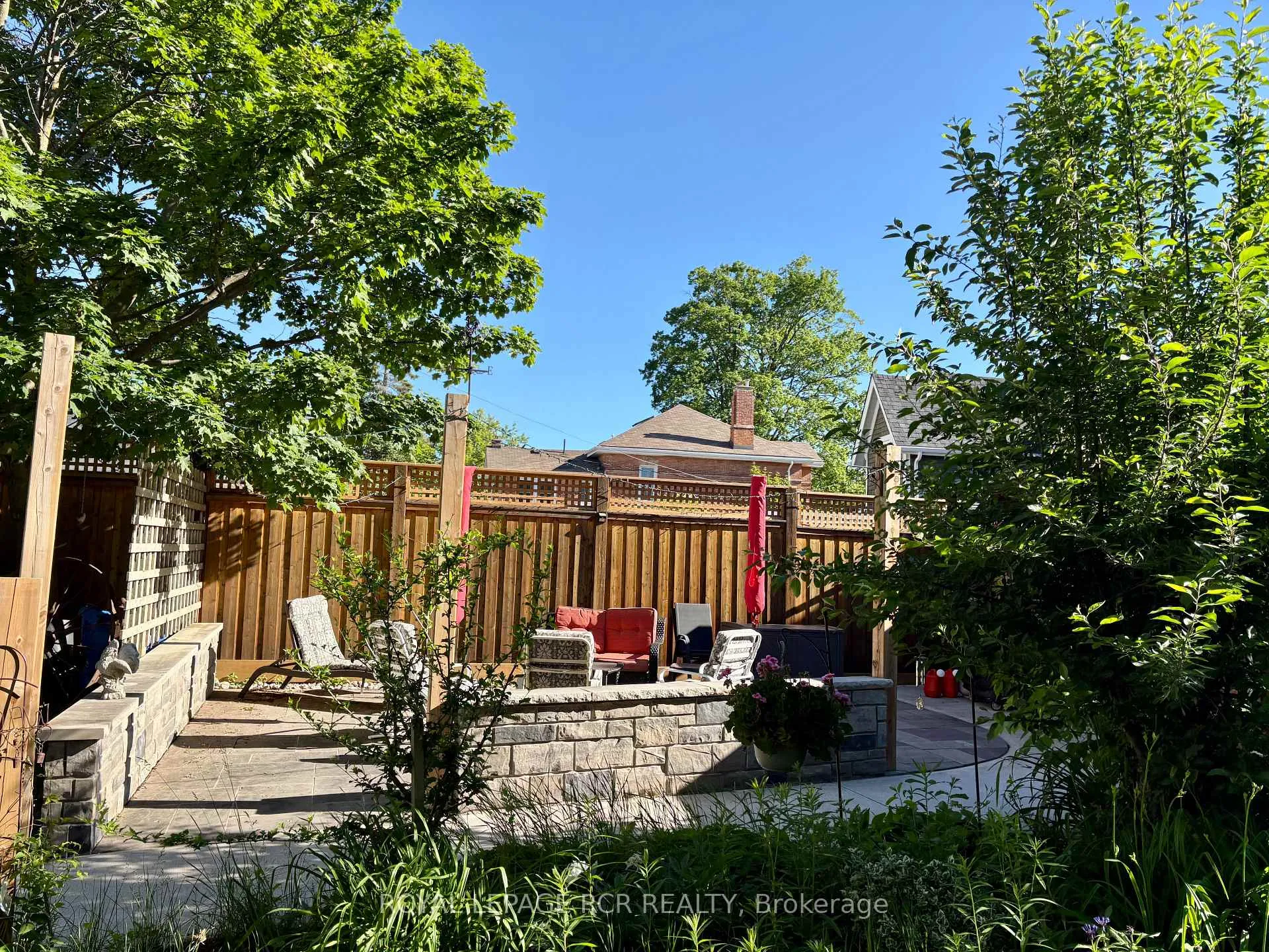 Photo 3 of 42 First Street, Orangeville — HOMEH