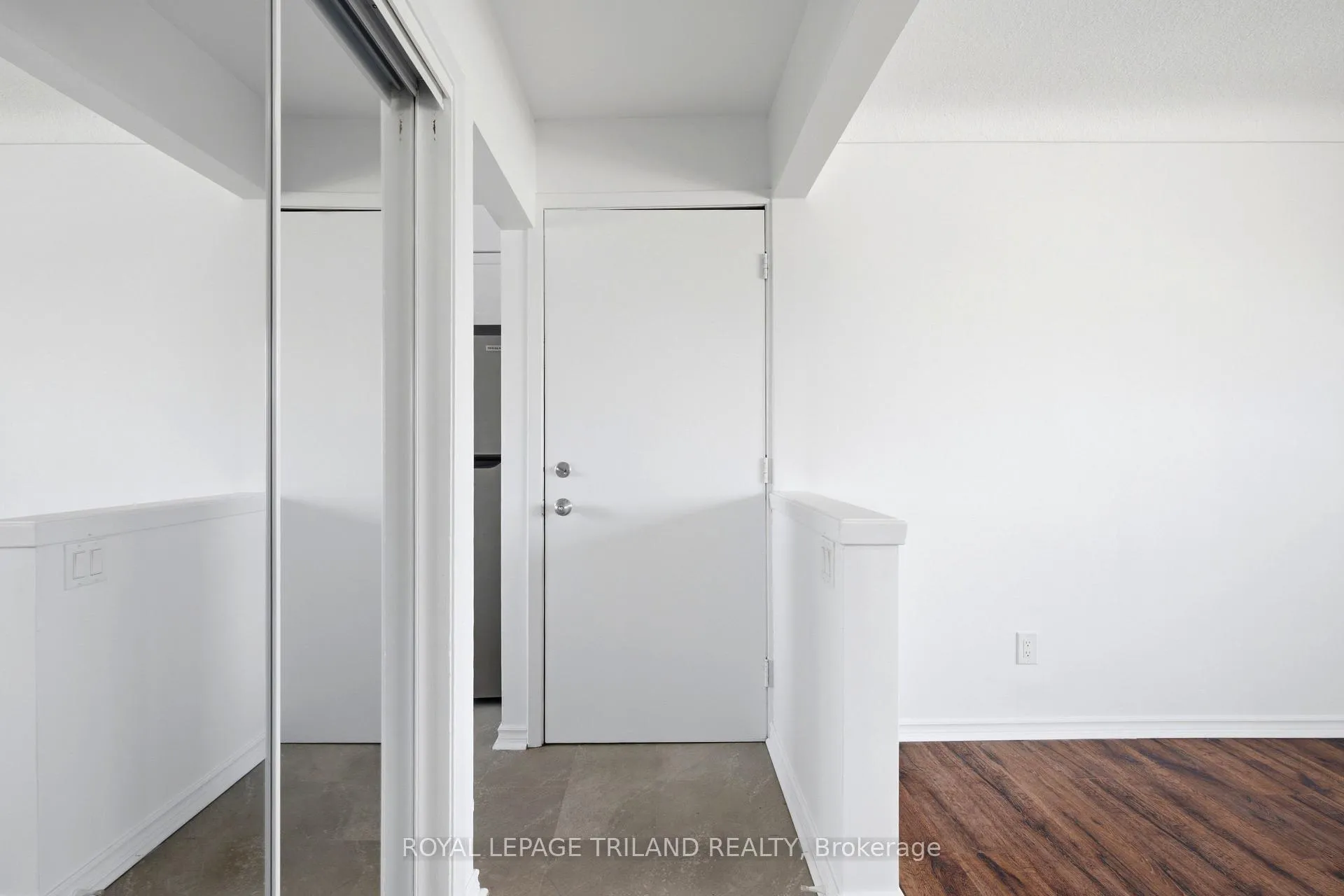 Photo 11 of Unit 6, 66 Willow Road, Guelph, Junction/Onward Willow — HOMEH