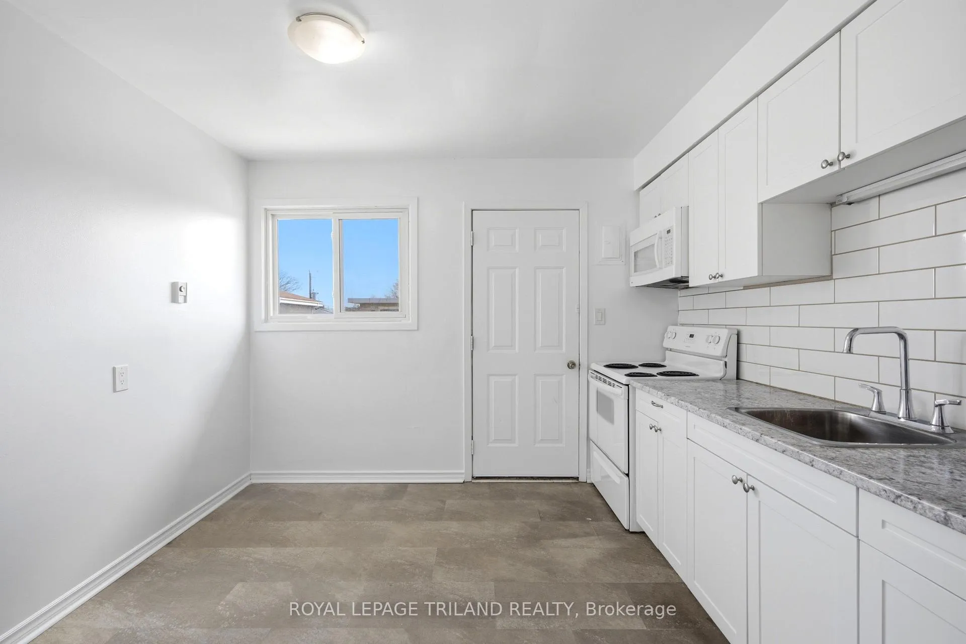 Photo 13 of Unit 6, 66 Willow Road, Guelph, Junction/Onward Willow — HOMEH