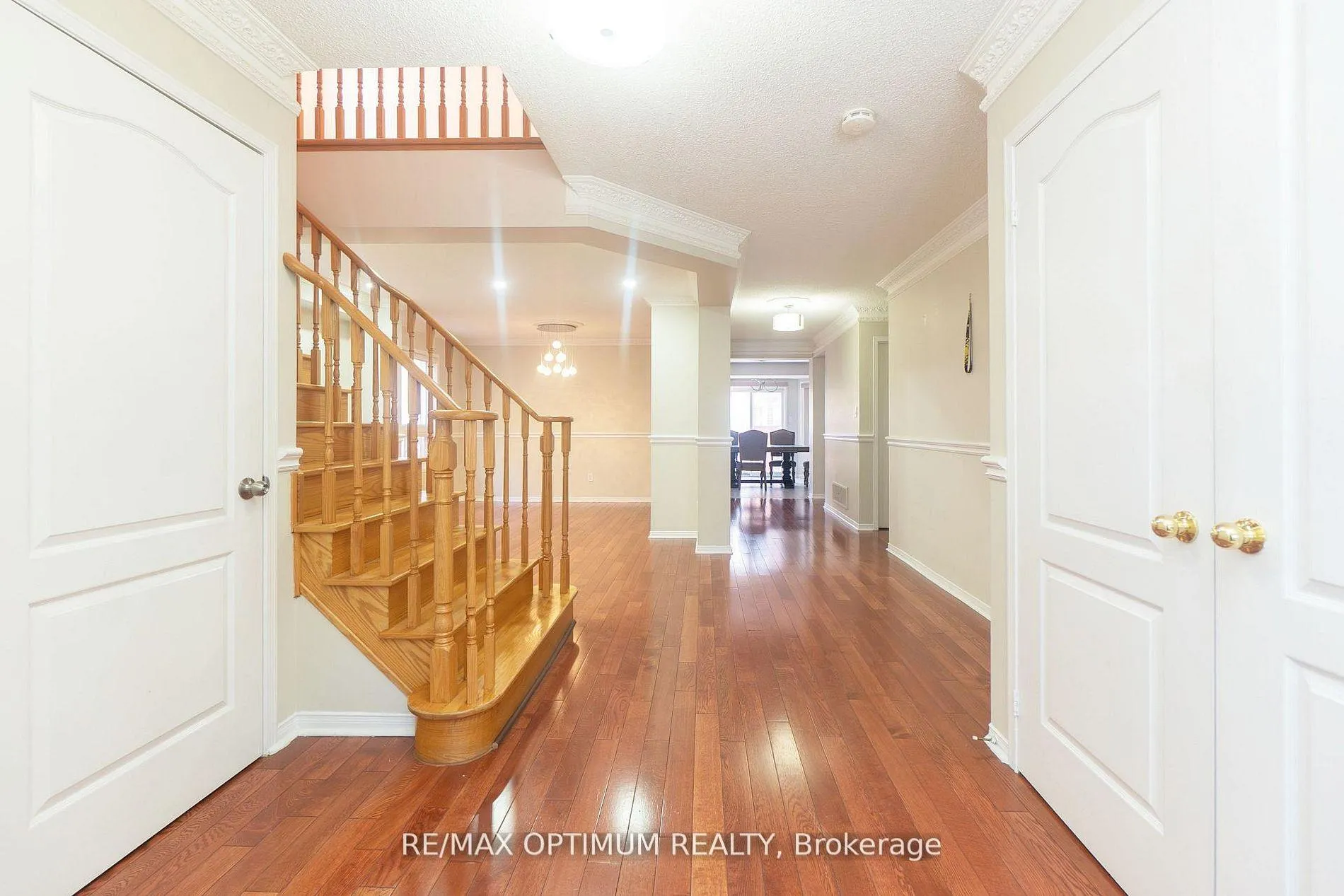 Photo 5 of 12 Humbolt Crescent, Brampton, Fletcher's Meadow — HOMEH