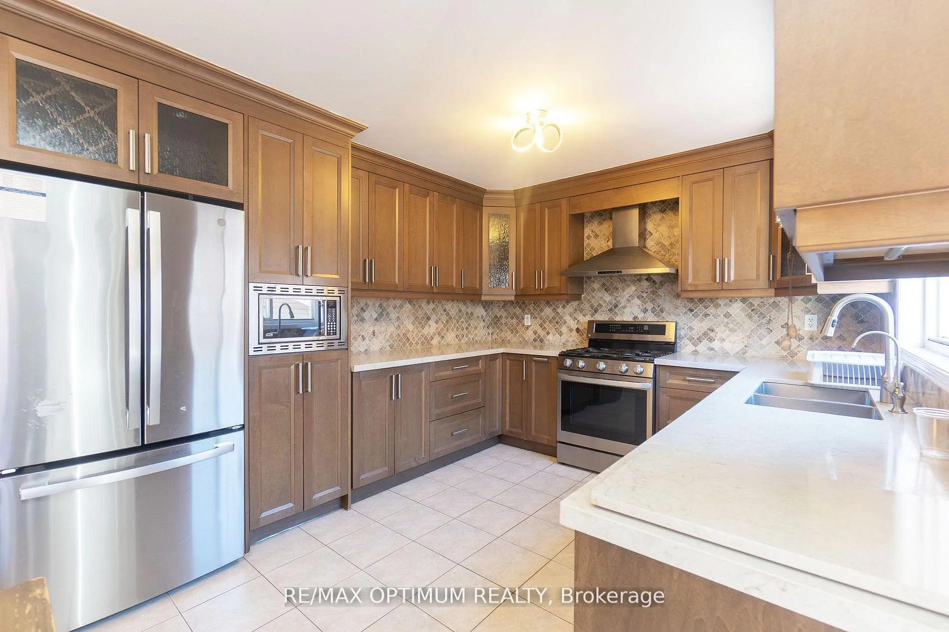 Photo 12 of 12 Humbolt Crescent, Brampton, Fletcher's Meadow — HOMEH