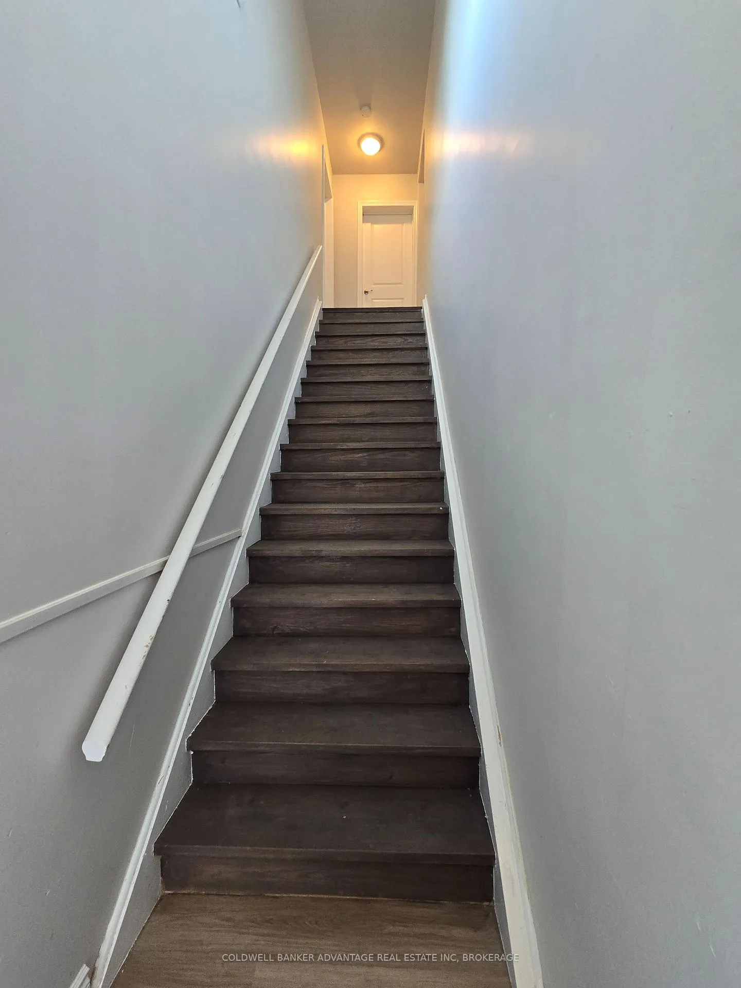 Photo 3 of Unit 1, 936 East Main Street, Welland, Welland Downtown — HOMEH